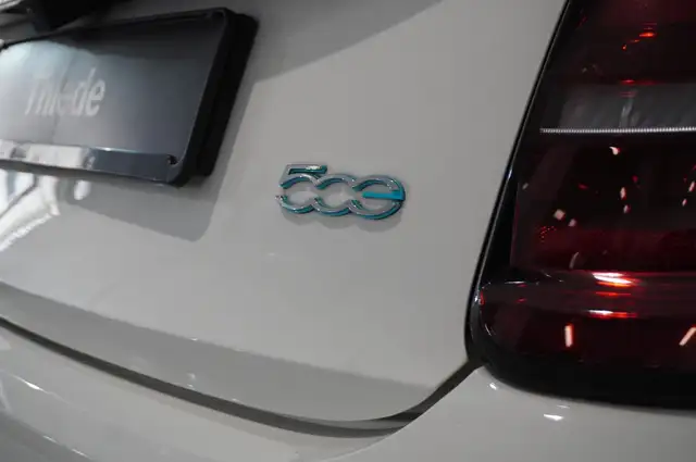 Fiat 500e view 10
