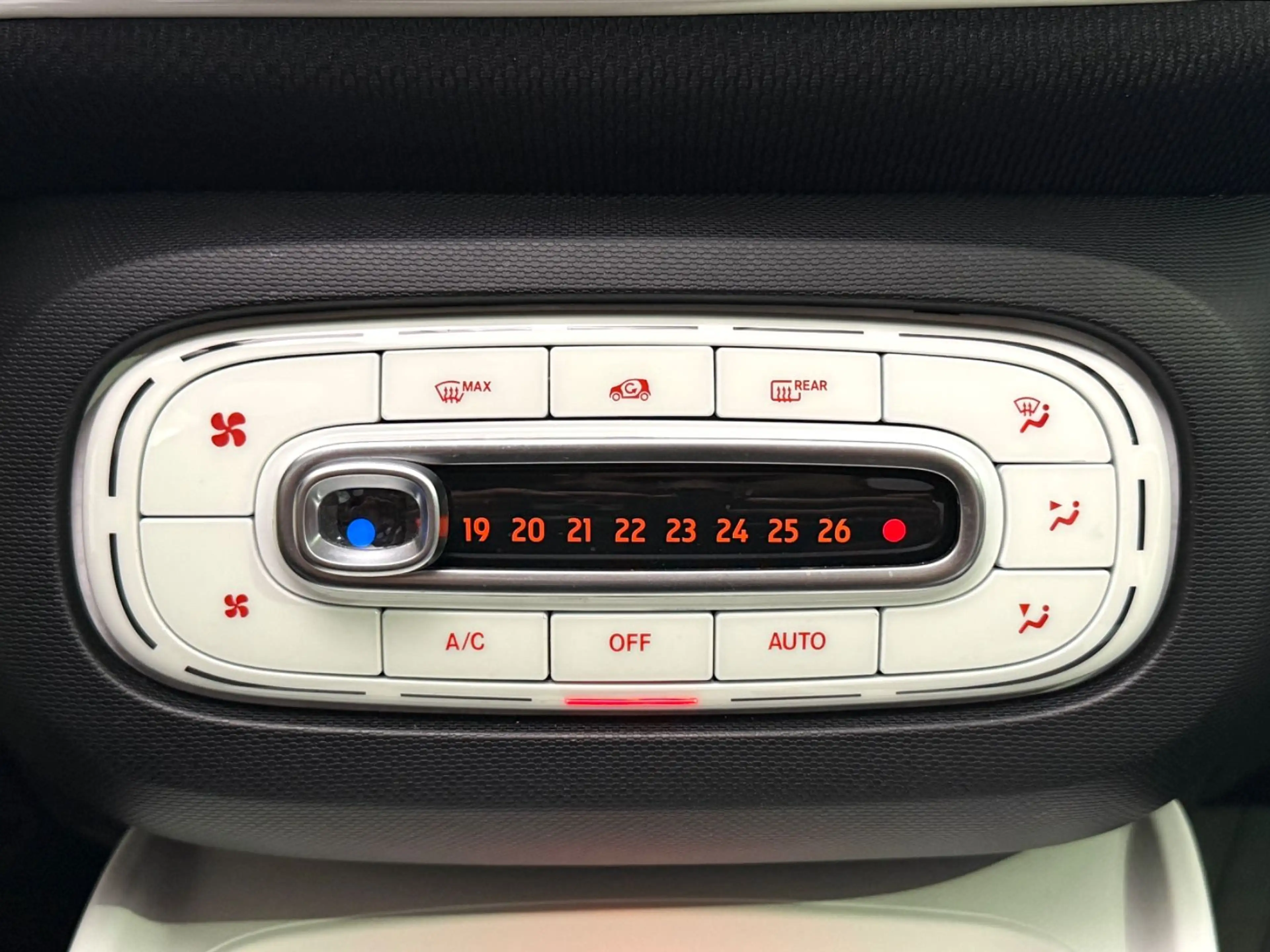 smart forFour forfour Basis*NAVI*PDC*SHZG*KLIMAAUTO.* — photo 17