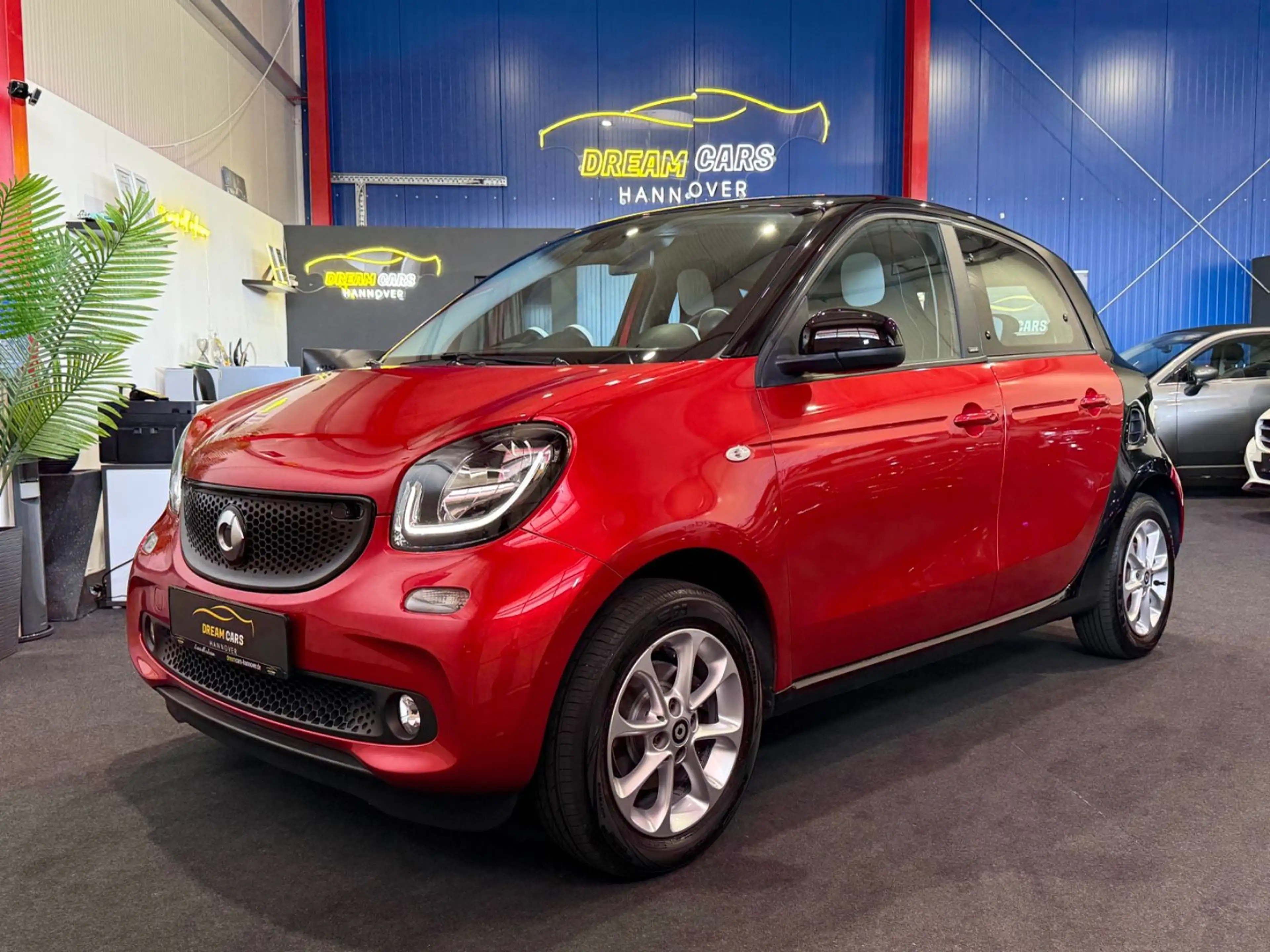 smart forFour forfour Basis*NAVI*PDC*SHZG*KLIMAAUTO.*