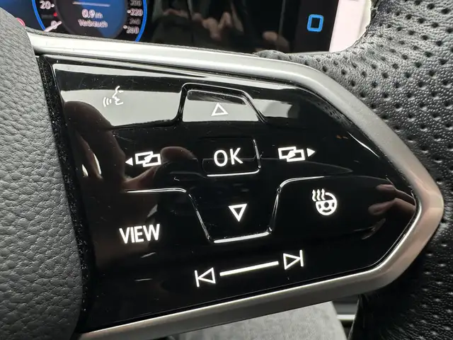 Volkswagen Golf view 9