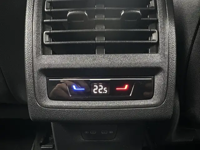 Volkswagen Golf view 13