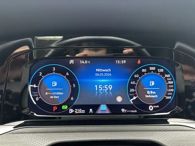 Volkswagen Golf view 8