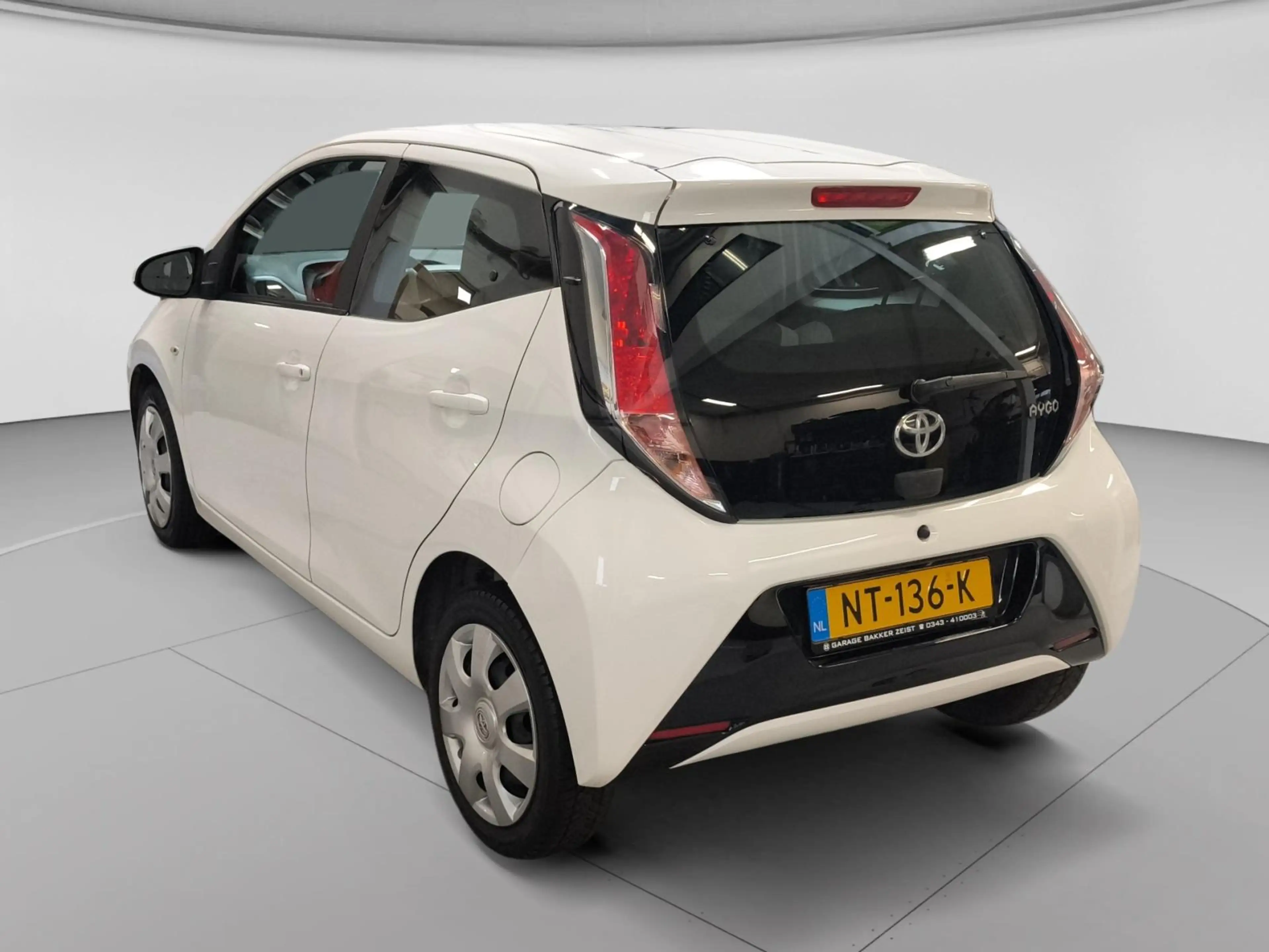 Toyota Aygo 1.0 VVT-i x-play Navi| Airco| Camera — photo 5