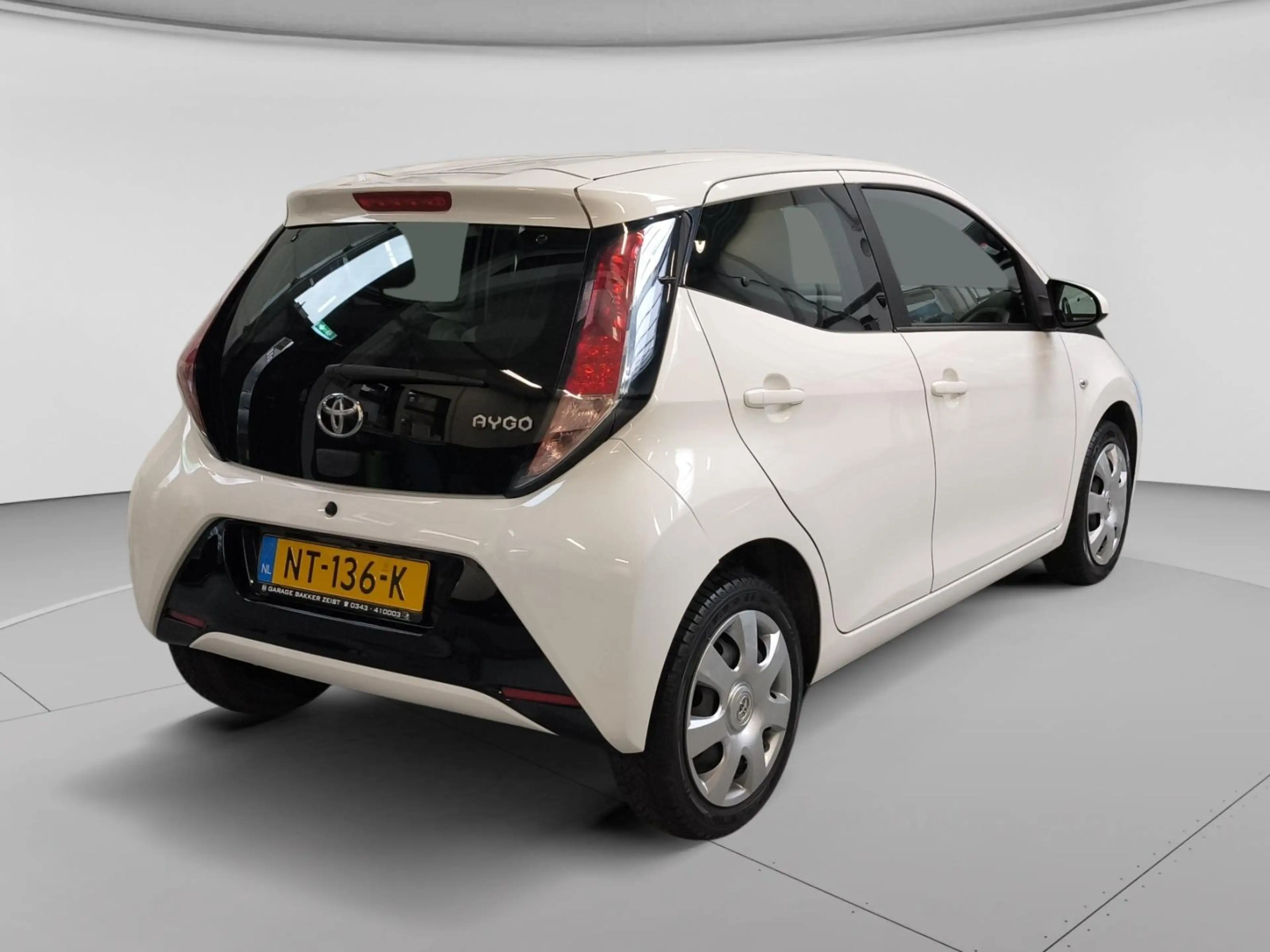 Toyota Aygo 1.0 VVT-i x-play Navi| Airco| Camera — photo 7