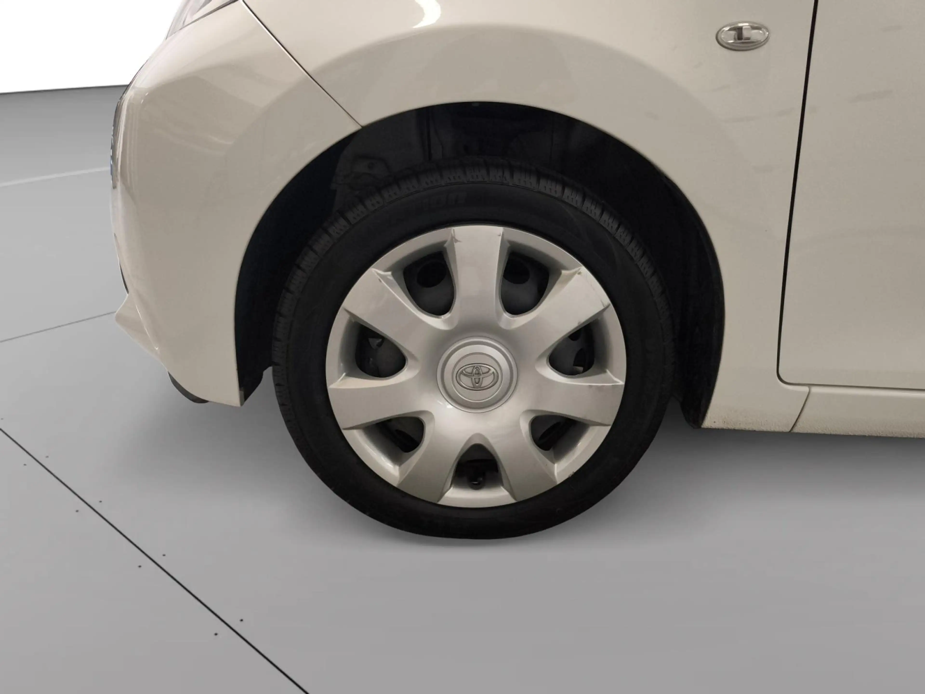 Toyota Aygo 1.0 VVT-i x-play Navi| Airco| Camera — photo 9