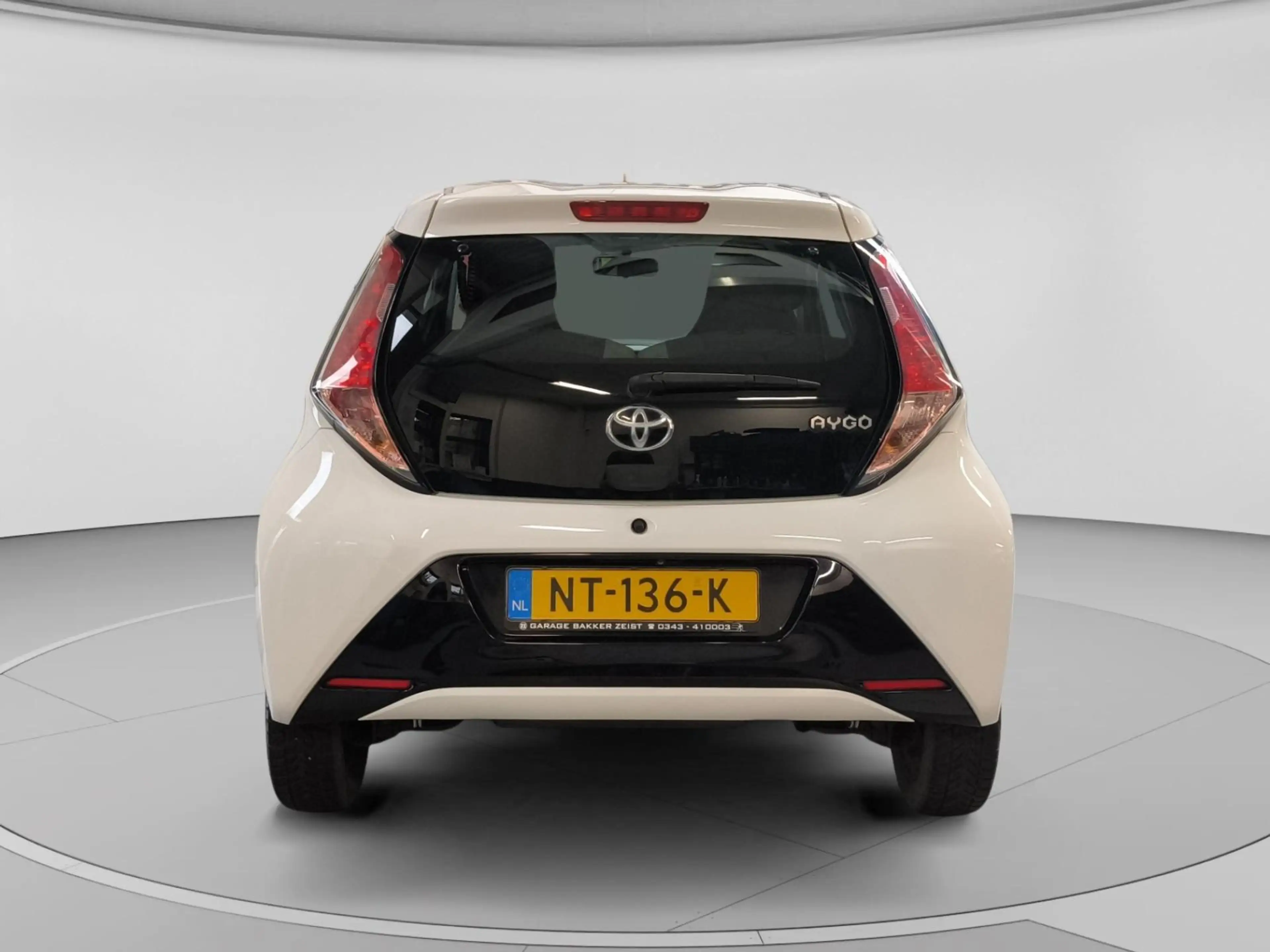Toyota Aygo 1.0 VVT-i x-play Navi| Airco| Camera — photo 6