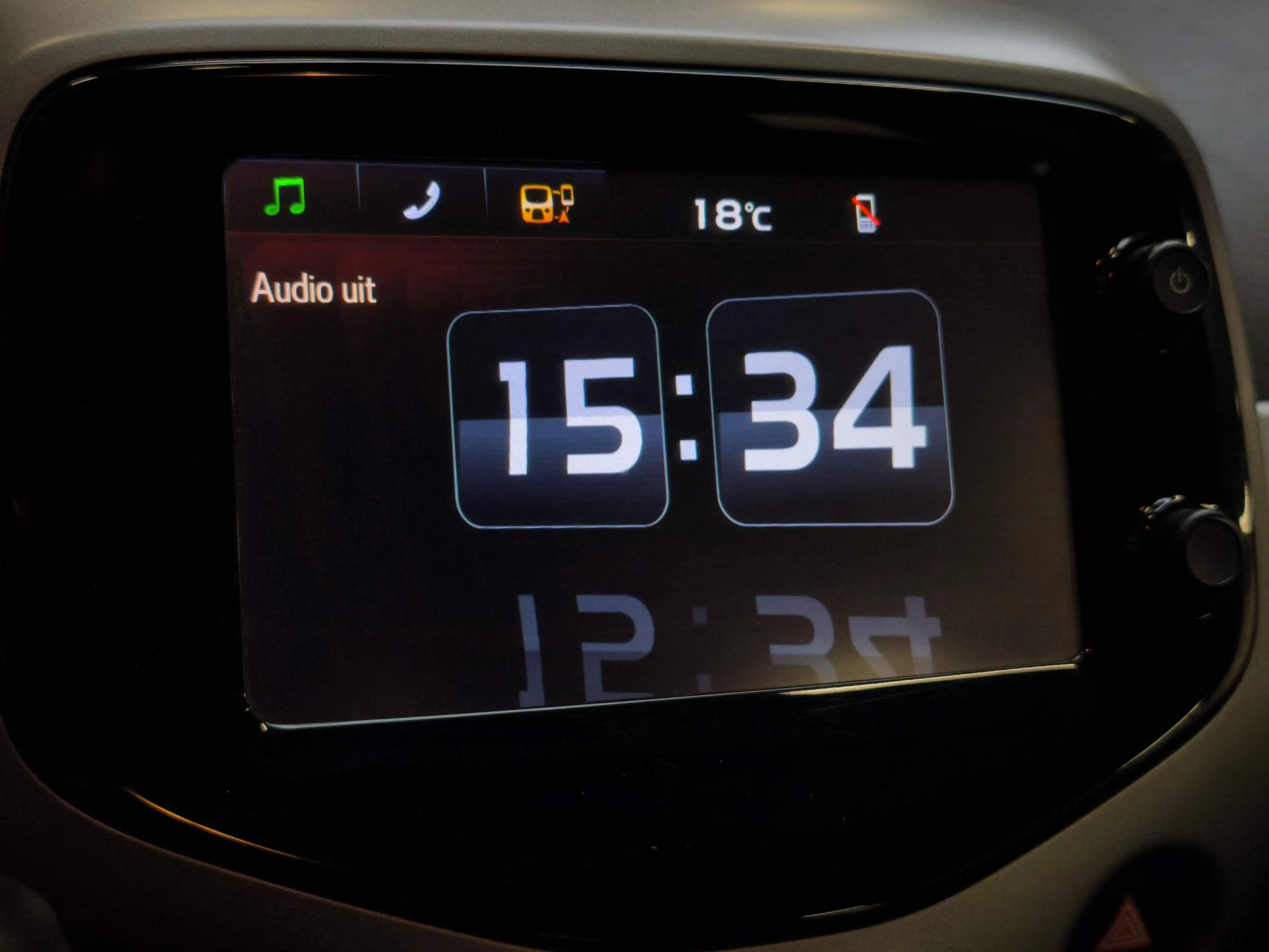 Toyota Aygo 1.0 VVT-i x-play Navi| Airco| Camera — photo 16