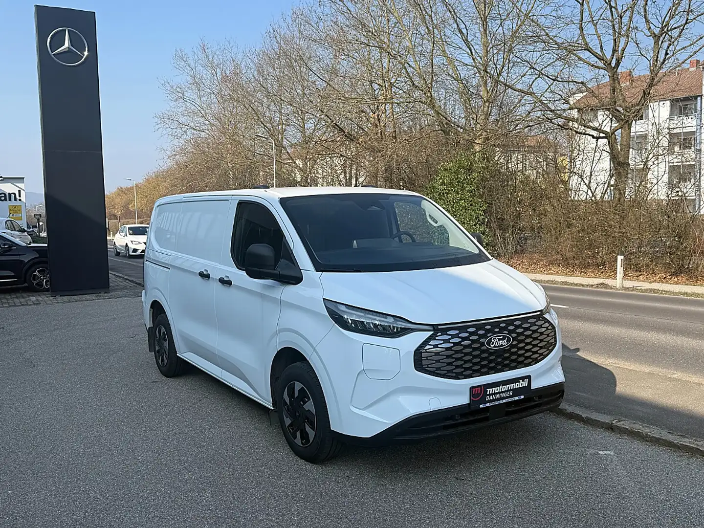 Ford Transit Custom Kasten Elektro 160kW L1H1 320 Trend Weiß - 2