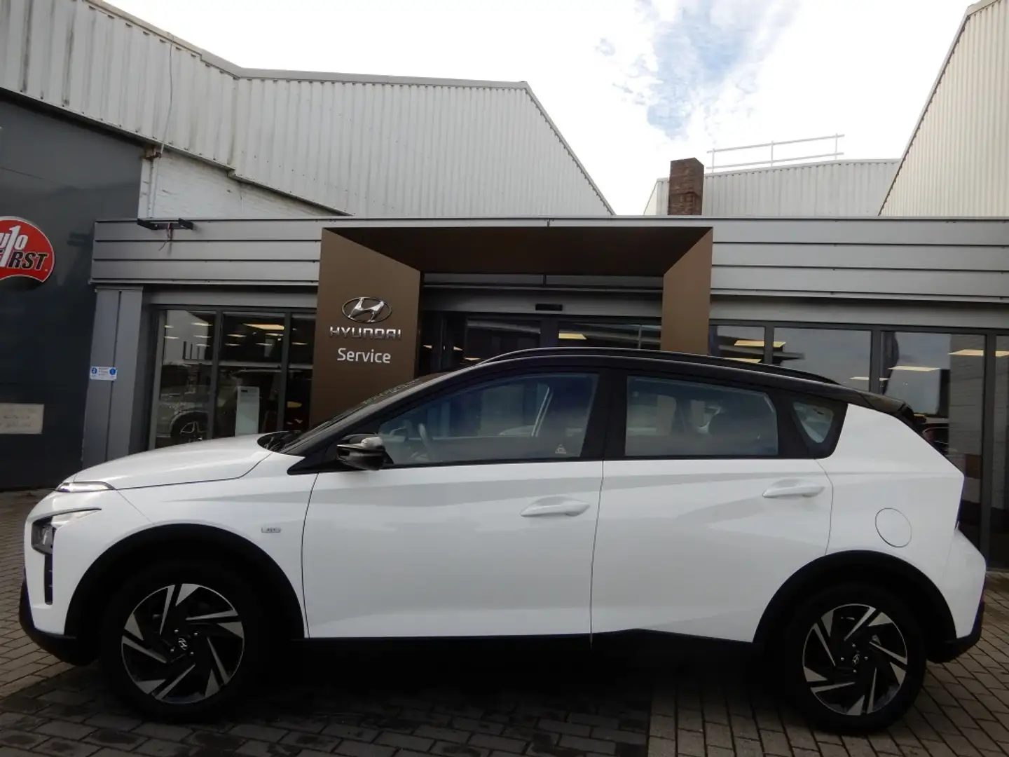 Hyundai BAYON 1.0 T-GDI Comfort | AUTOMAAT | Trekhaak | TwoTone Blanc - 2