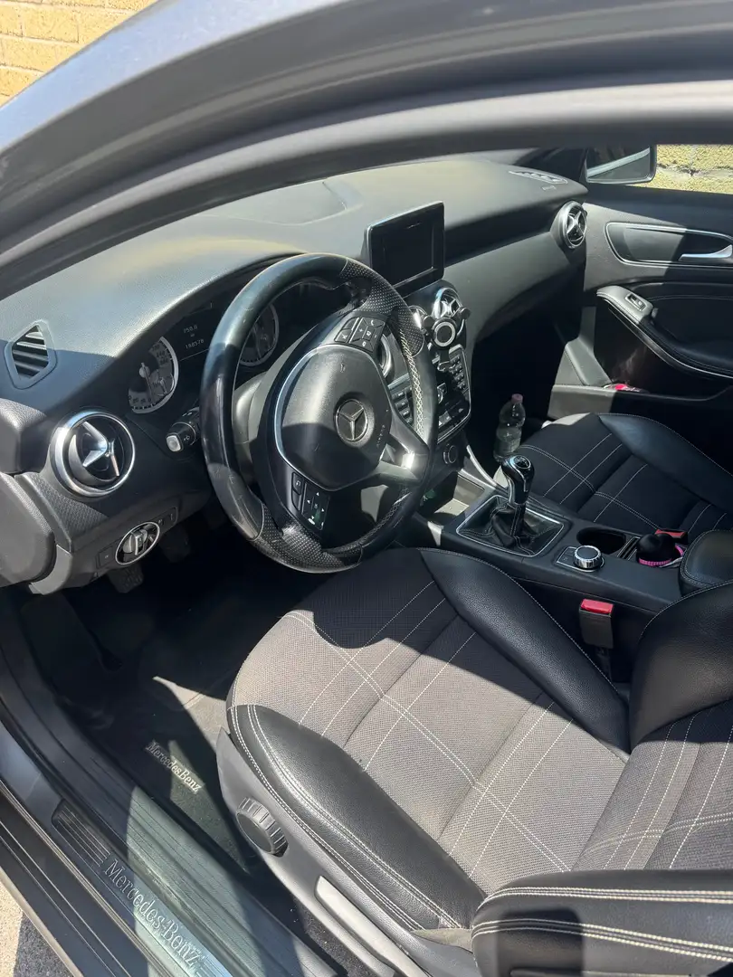 Mercedes-Benz A 180 Classe A - W176 cdi (be) Sport Grigio - 2