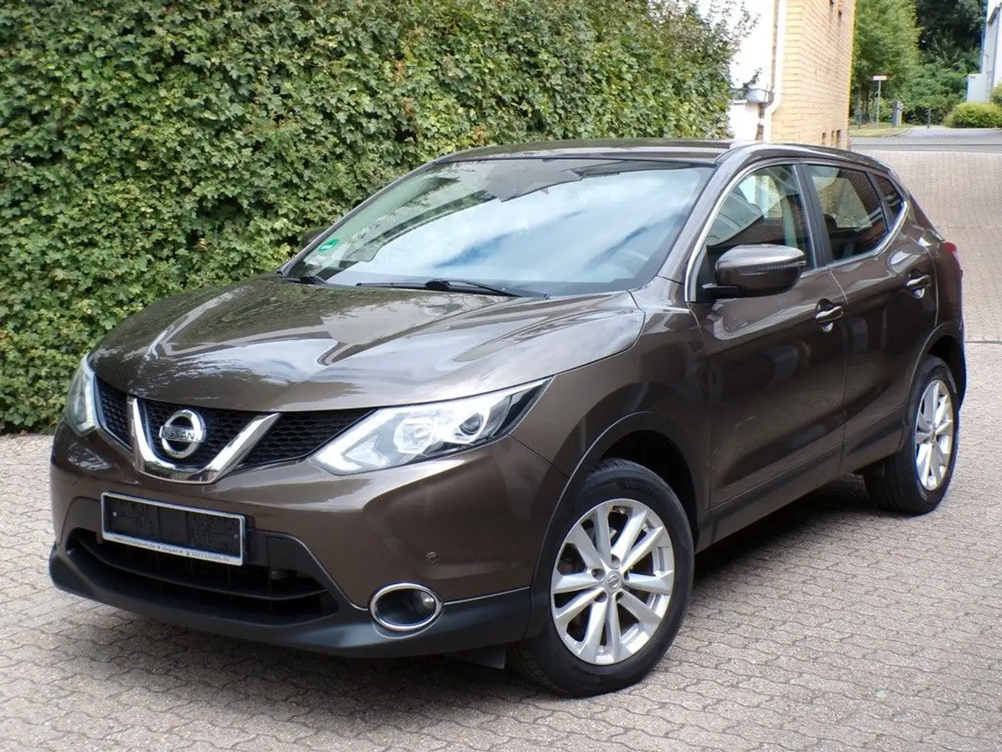 Nissan Qashqai Acenta 1.6 dCi/Navi/Kamera/SHZ/Sportl. - 1
