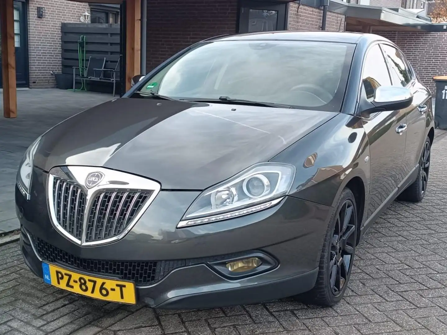 Lancia Delta Delta 1.4-16V Oro Grijs - 1