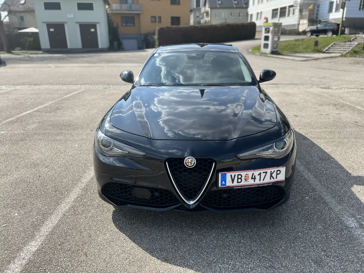 Alfa Romeo Giulia 2.2 Diesel AT8-Q4 Veloce Schwarz - 1