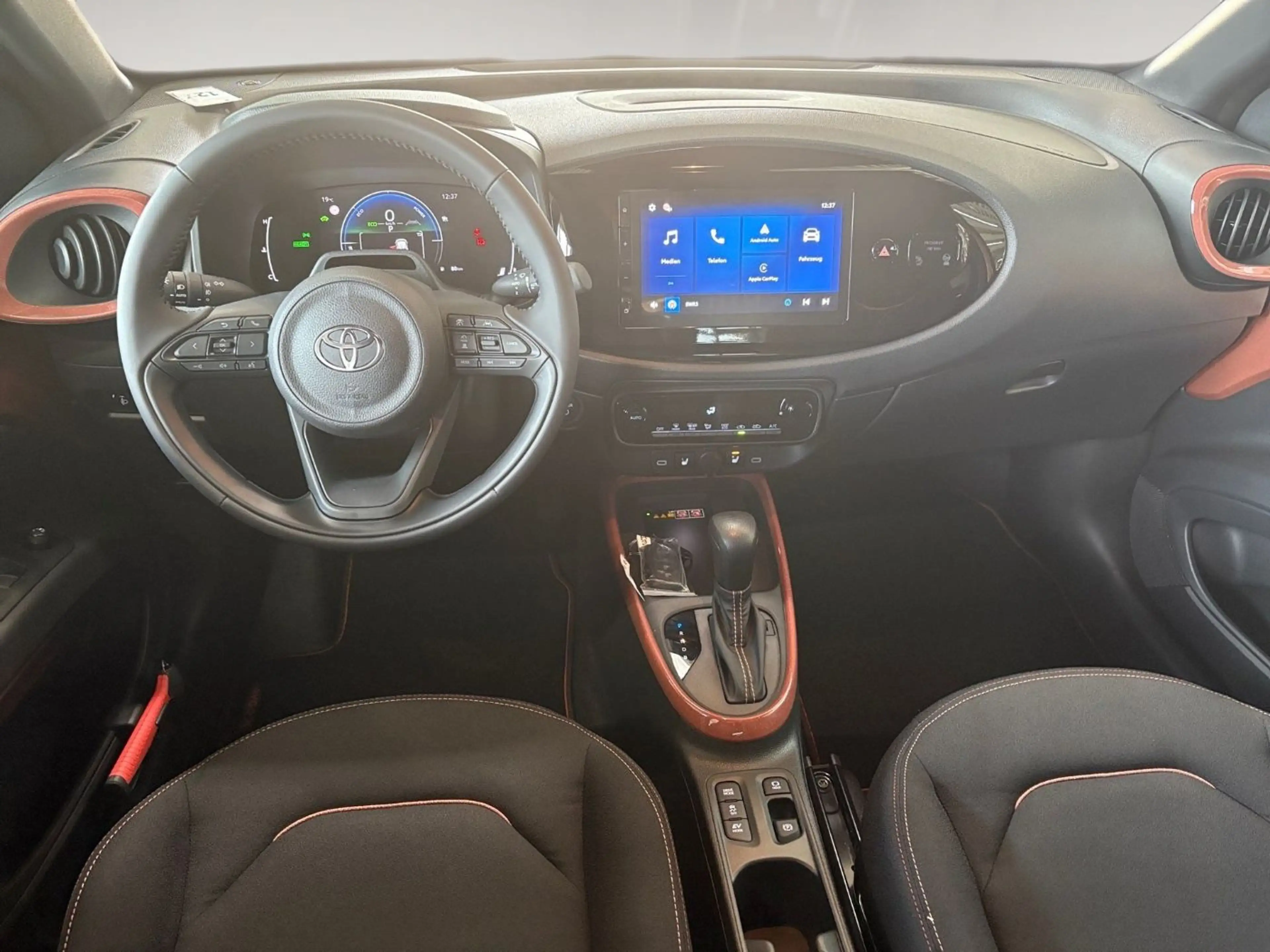 Toyota Aygo X 5-Türer Teamplayer 1.5 l Hybrid Stufenlos — photo 11