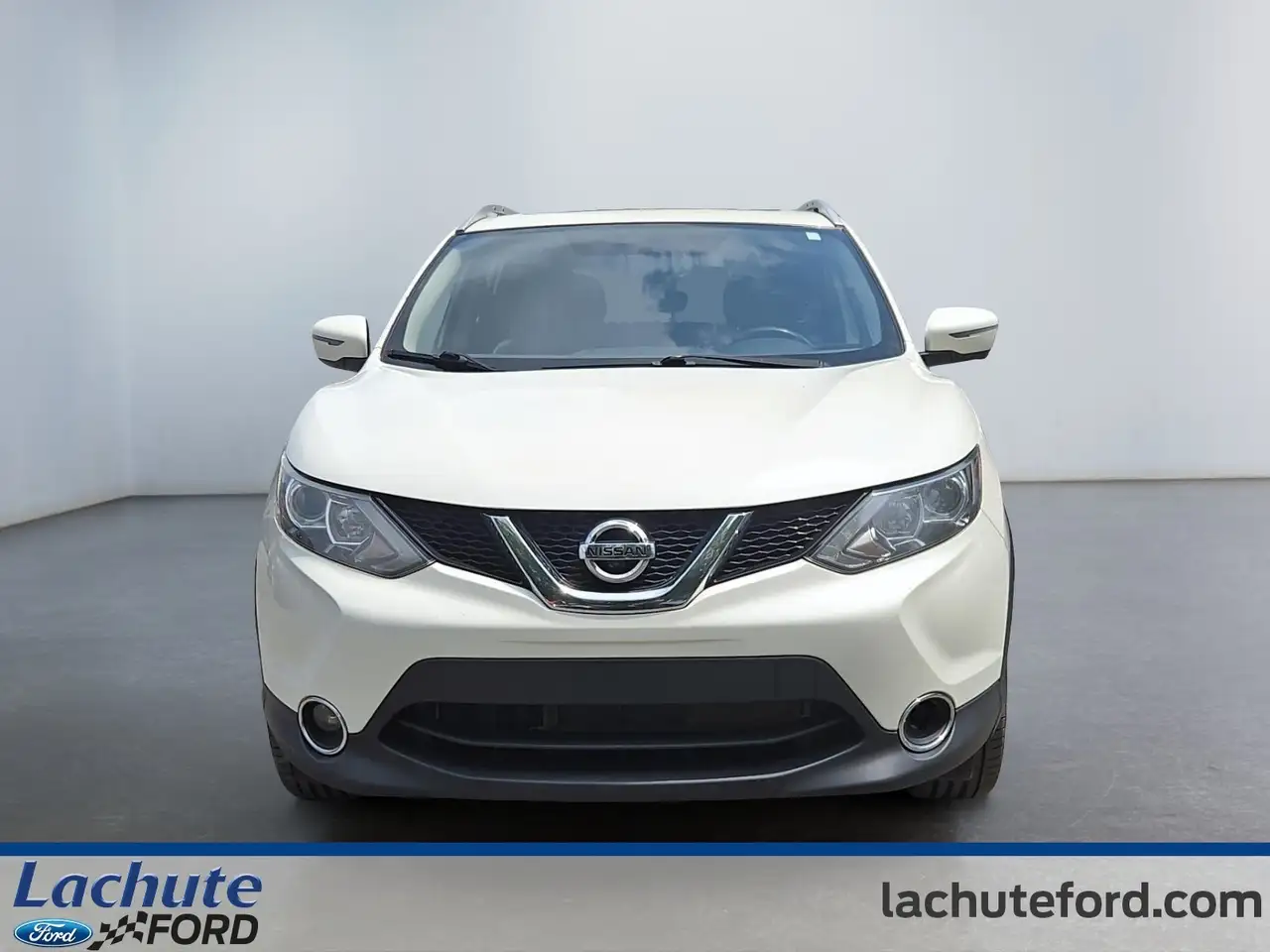 Nissan Qashqai снимка Nissan Qashqai