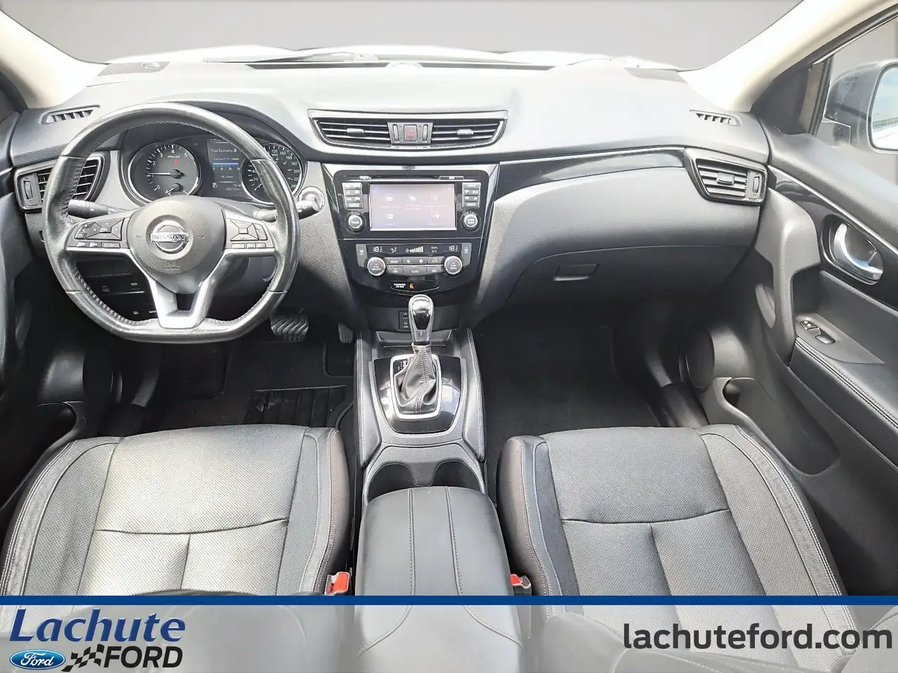 Nissan Qashqai снимка Nissan Qashqai