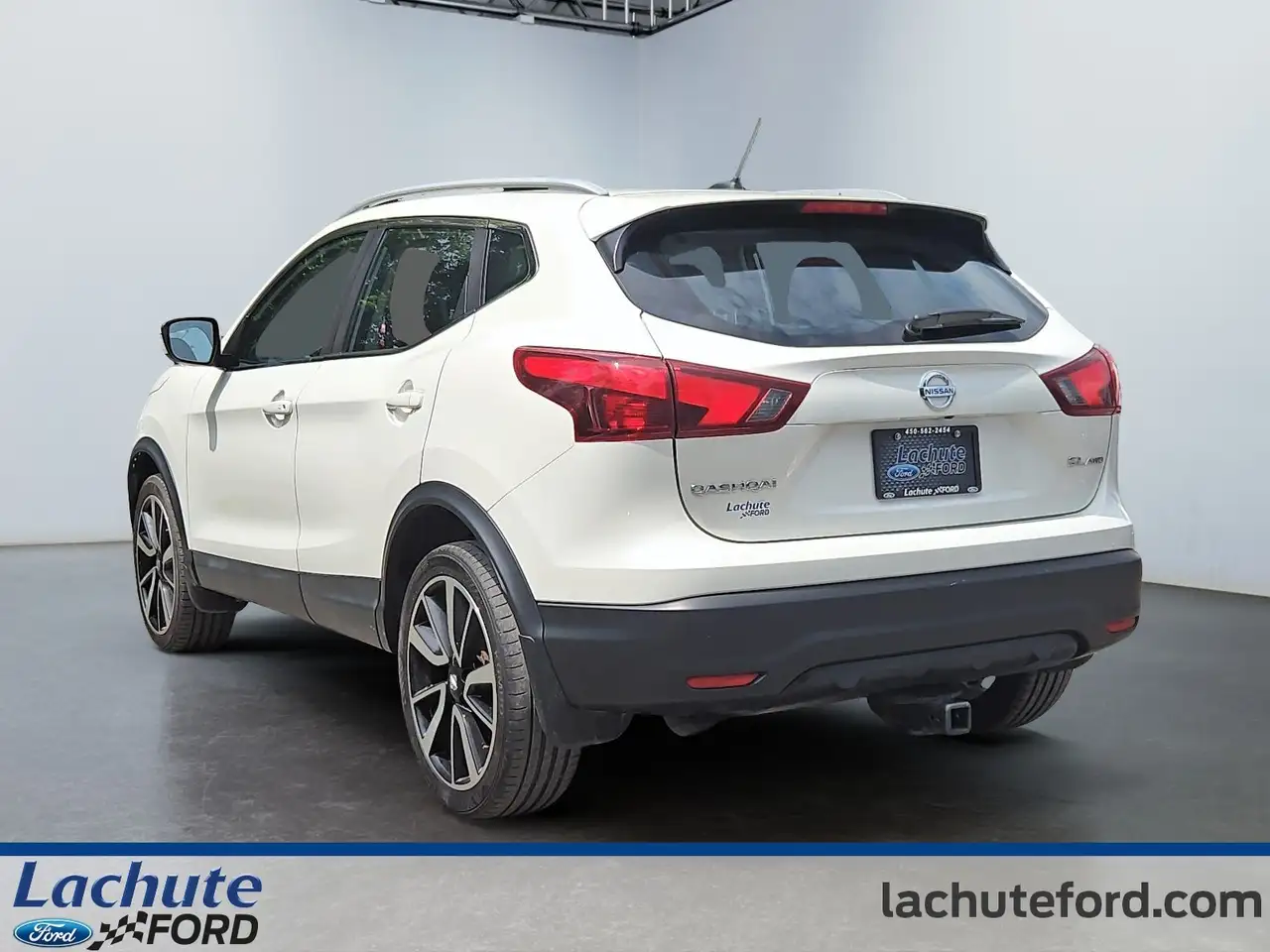 Nissan Qashqai снимка Nissan Qashqai