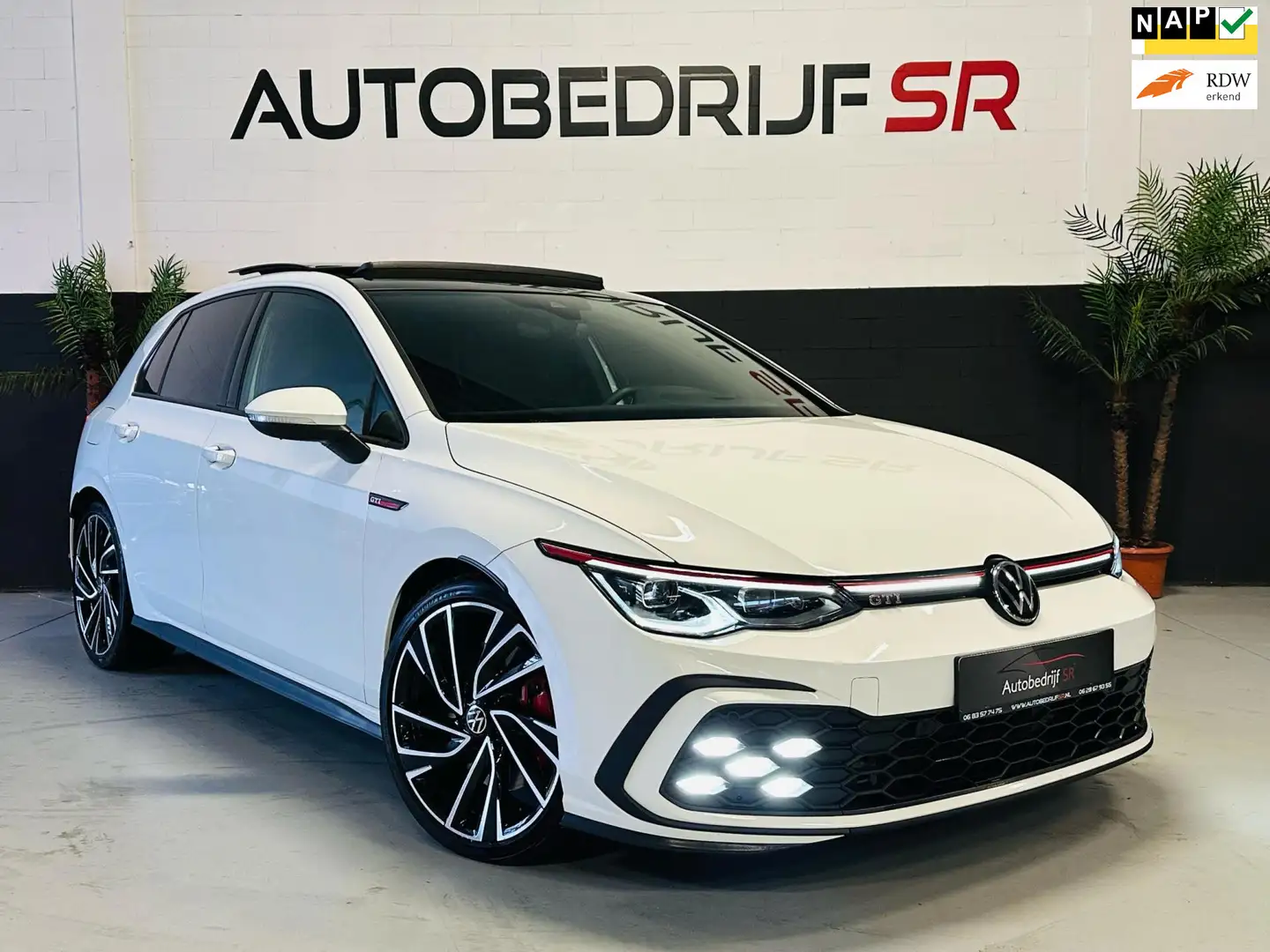 Volkswagen Golf GTI 2.0 TSI Panoramadak! Dealer OH. IQ lights! Mistlam - 1