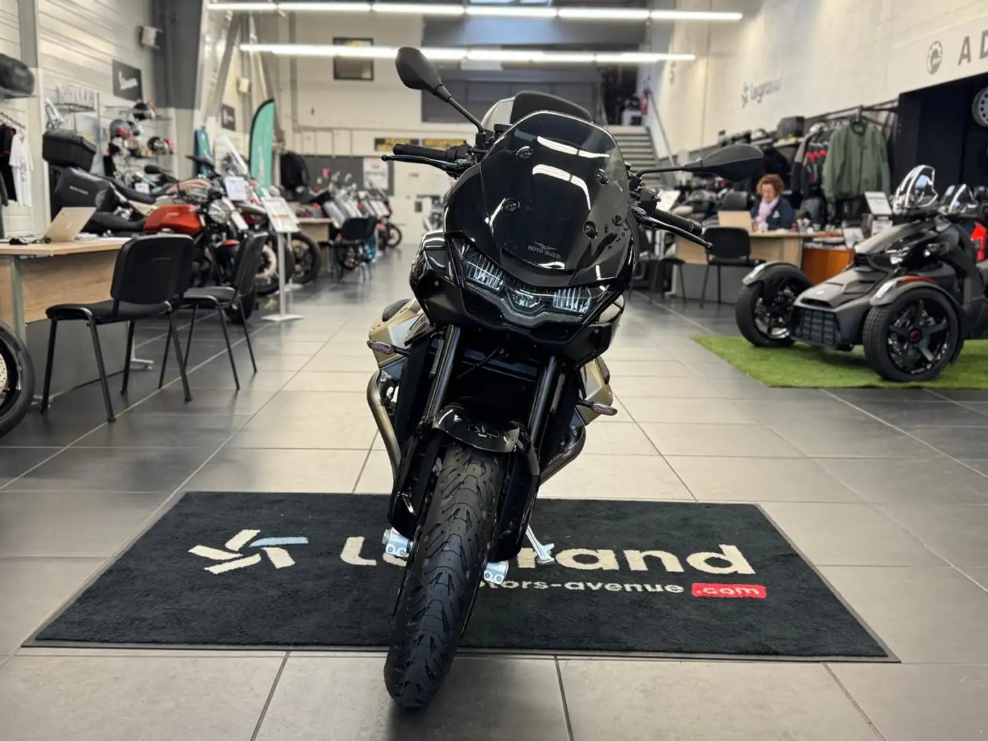 Moto Guzzi V 100 - 2