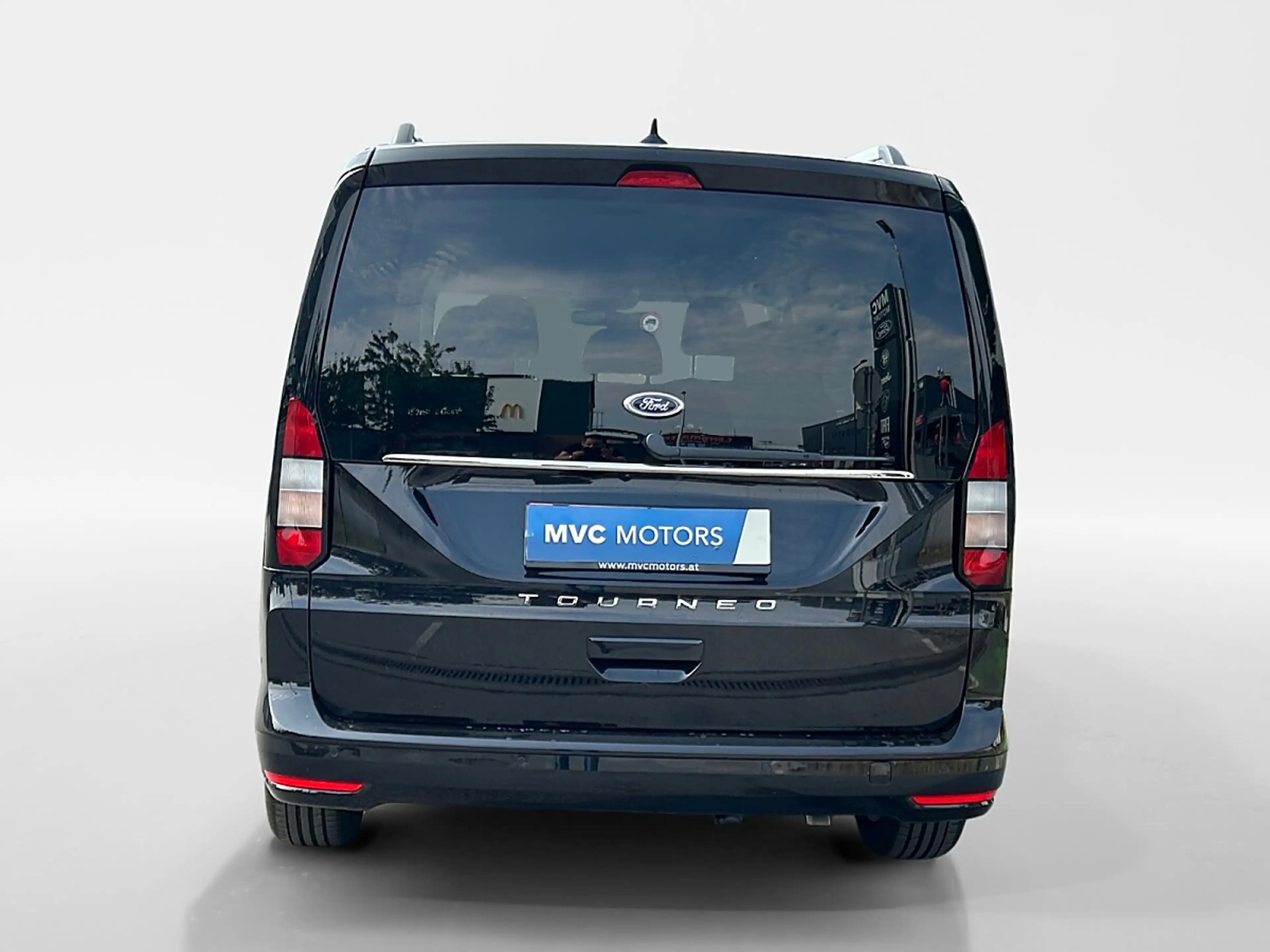 Ford Grand Tourneo Connect 2,0 EcoBlue L2 Titanium Aut. — photo 4