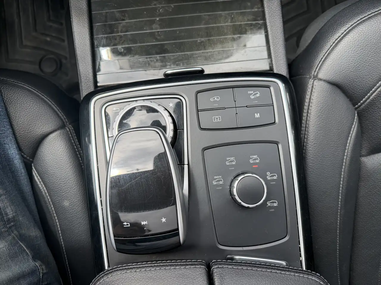 Mercedes-Benz GLS снимка Mercedes-Benz GLS