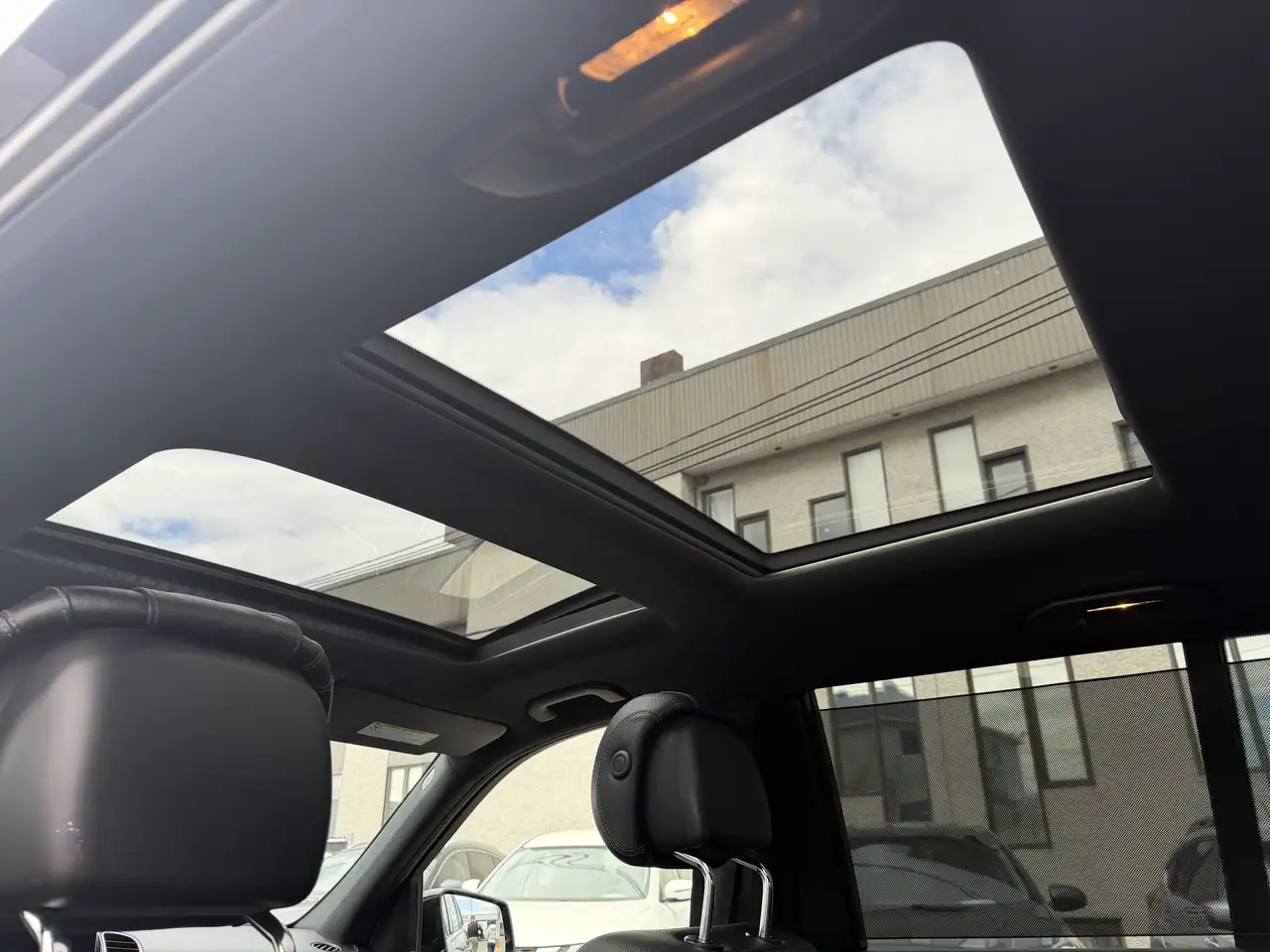Mercedes-Benz GLS снимка Mercedes-Benz GLS