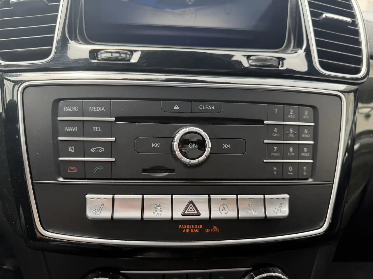 Mercedes-Benz GLS снимка Mercedes-Benz GLS