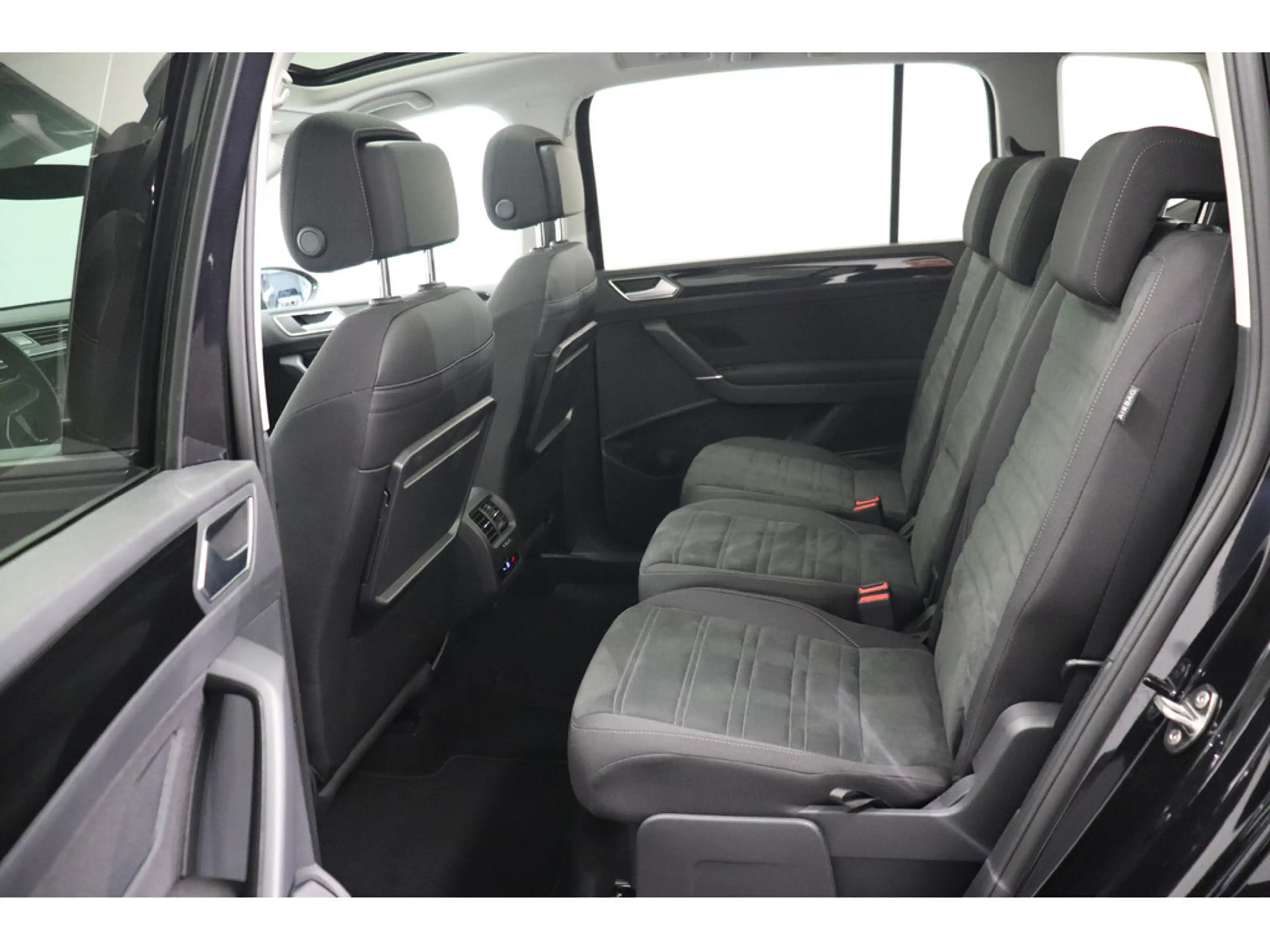 Volkswagen Touran 1.5 TSI Highline #R-Line Ext. #Panorama — photo 15