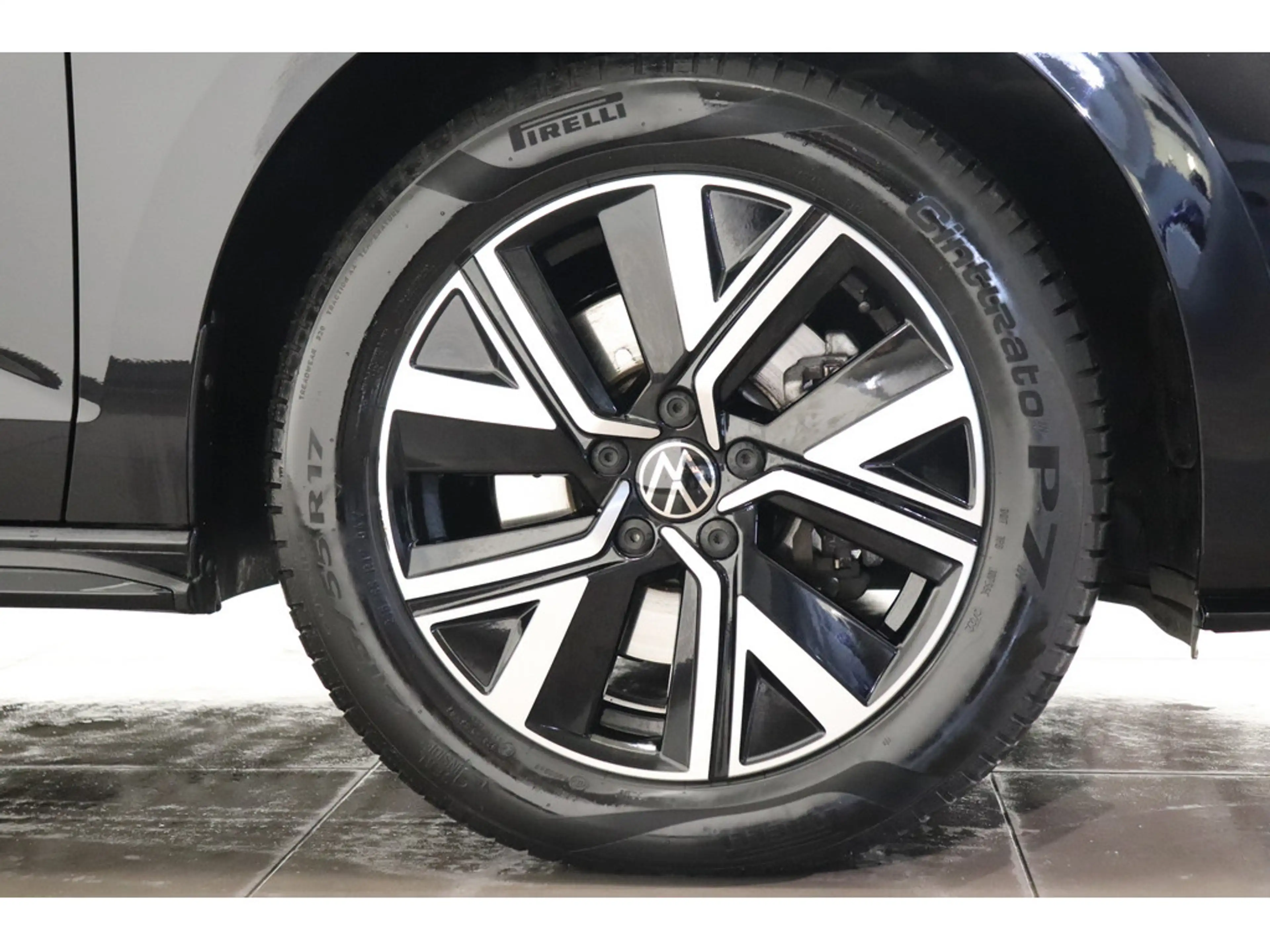 Volkswagen Touran 1.5 TSI Highline #R-Line Ext. #Panorama — photo 4