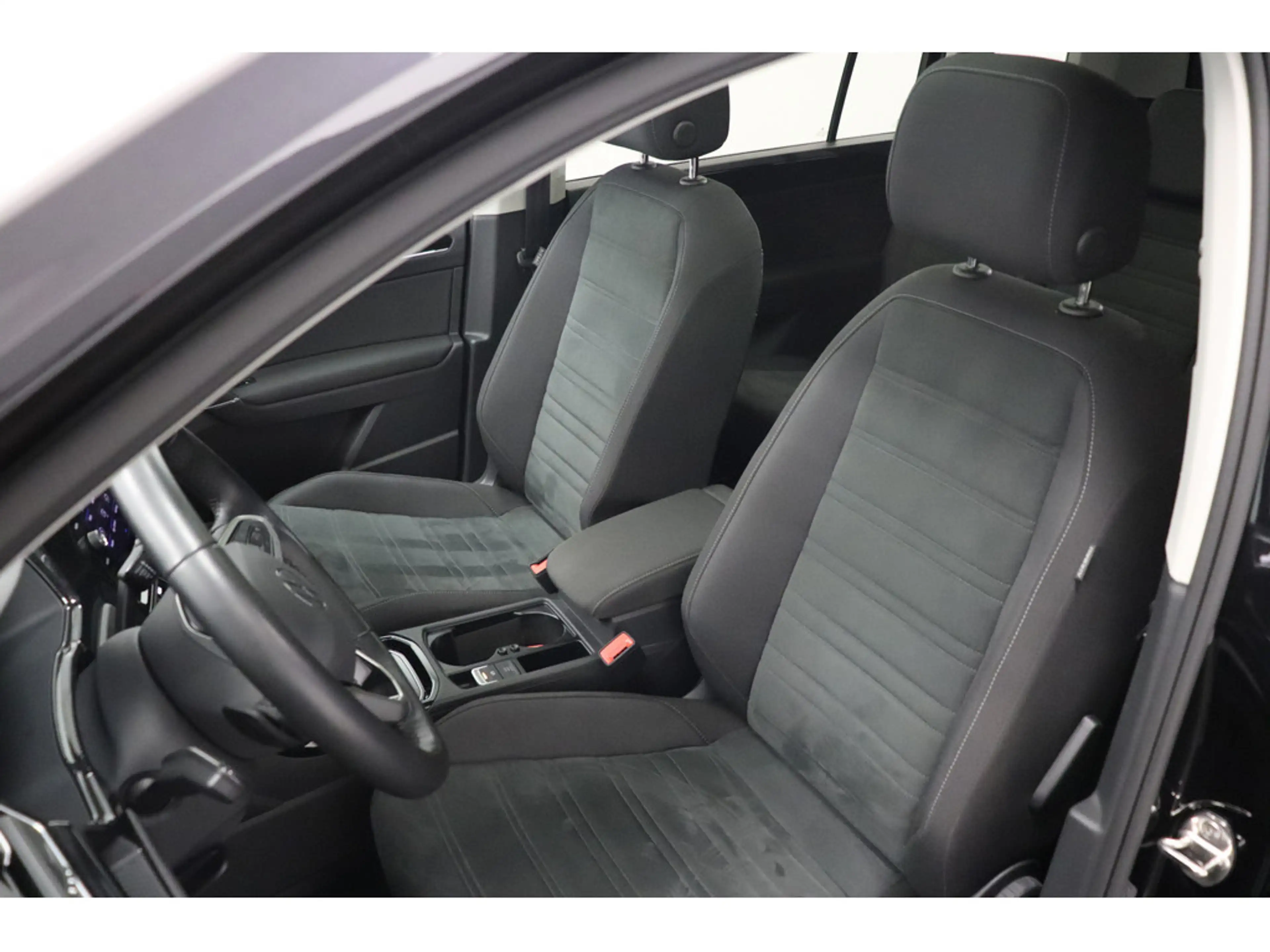 Volkswagen Touran 1.5 TSI Highline #R-Line Ext. #Panorama — photo 11