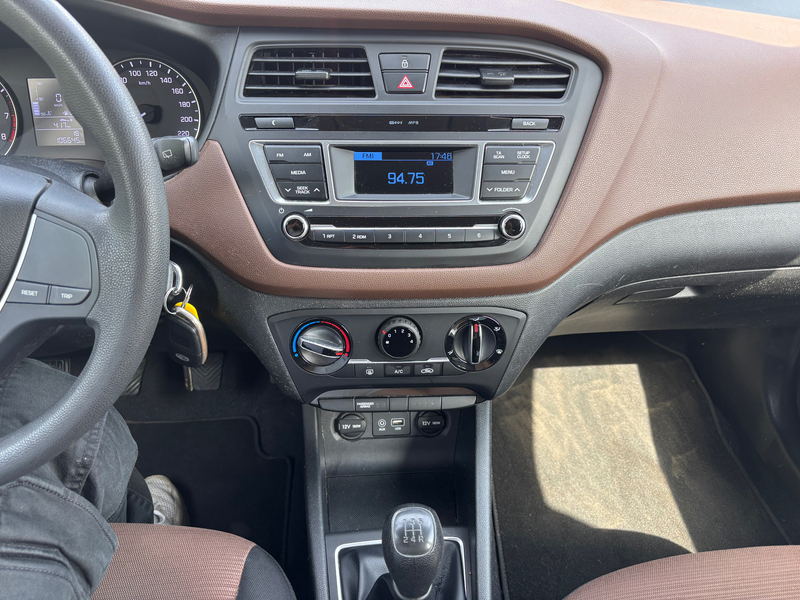 Hyundai i20 i20 1.2i prête à immatriculer ! — photo 11