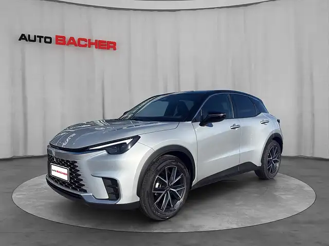 Lexus LBX Emotion inkl. Winterkompletträder