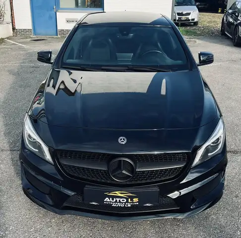 Mercedes-Benz CLA 200 AMG PACK FULL BLACK