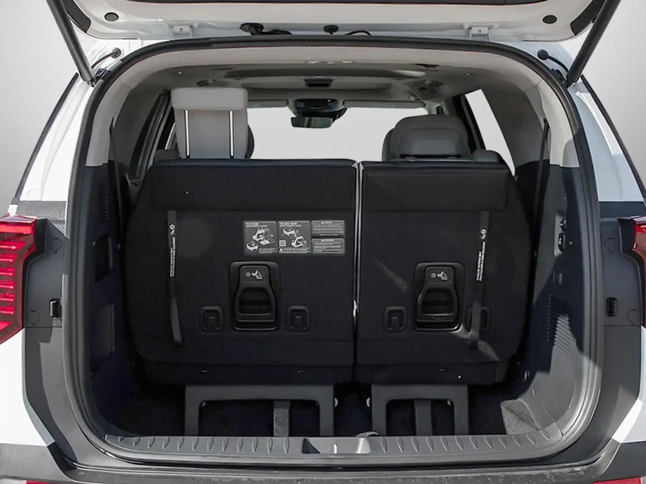 Kia Carnival снимка Kia Carnival