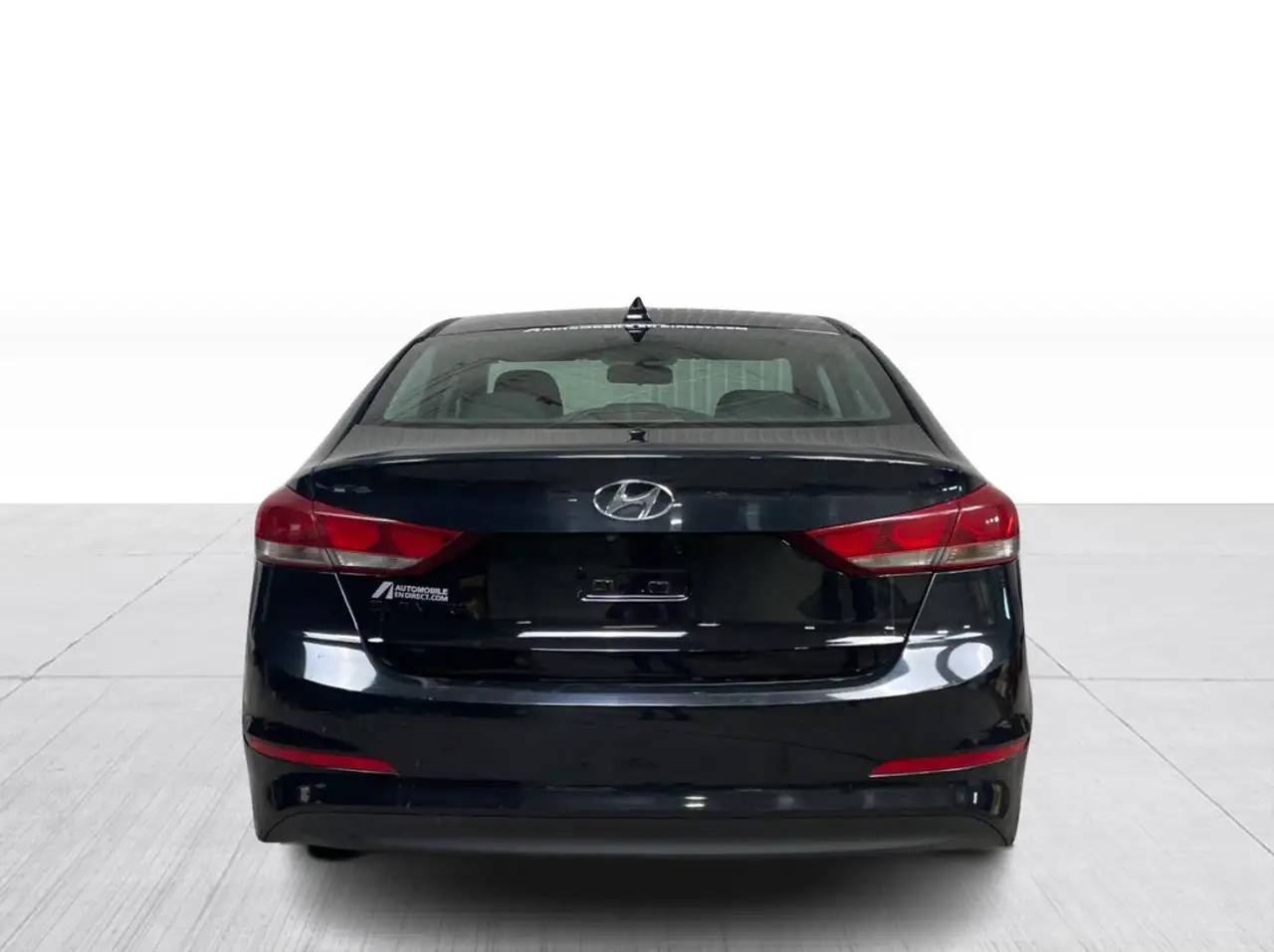Hyundai ELANTRA снимка Hyundai ELANTRA