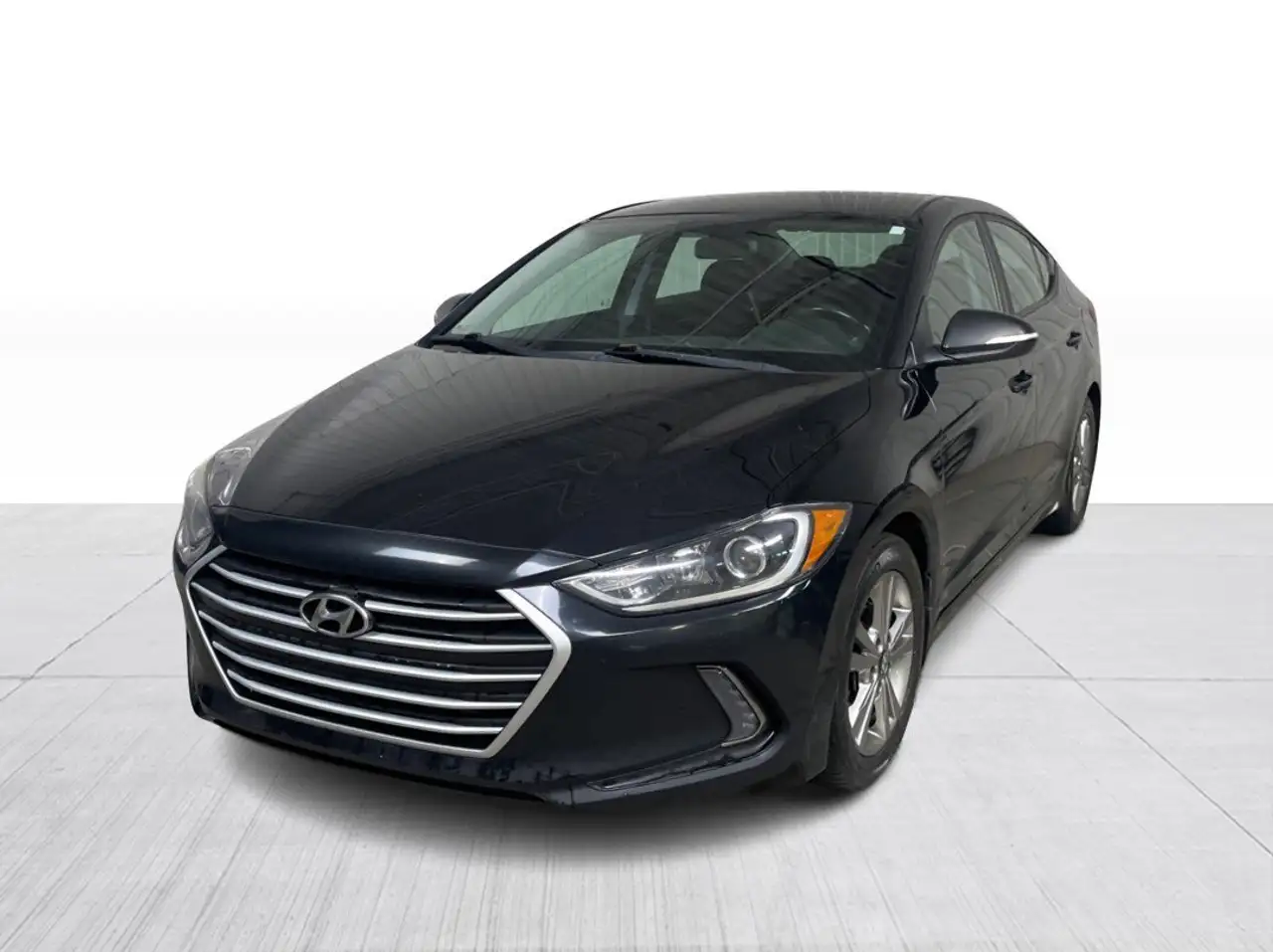 Hyundai ELANTRA снимка Hyundai ELANTRA