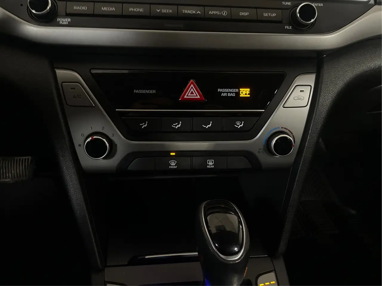 Hyundai ELANTRA снимка Hyundai ELANTRA