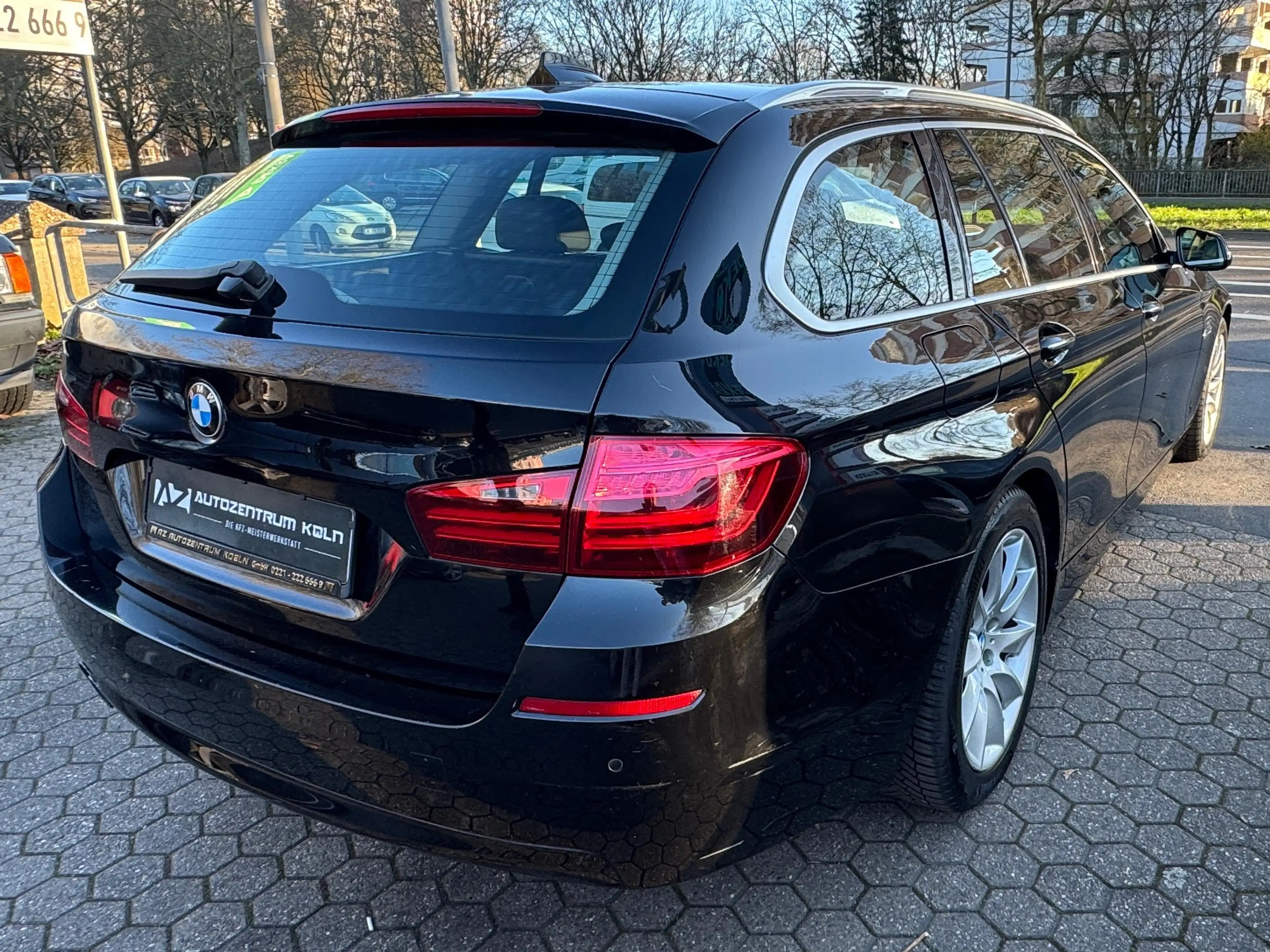 BMW 525 525 d NAVI XENON LEDER KLIMA 2-HAND — photo 3