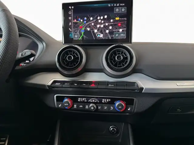 Audi Q2 view 14
