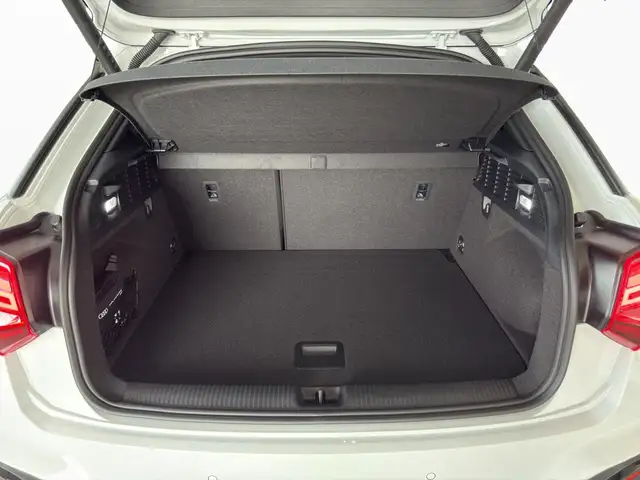 Audi Q2 view 7