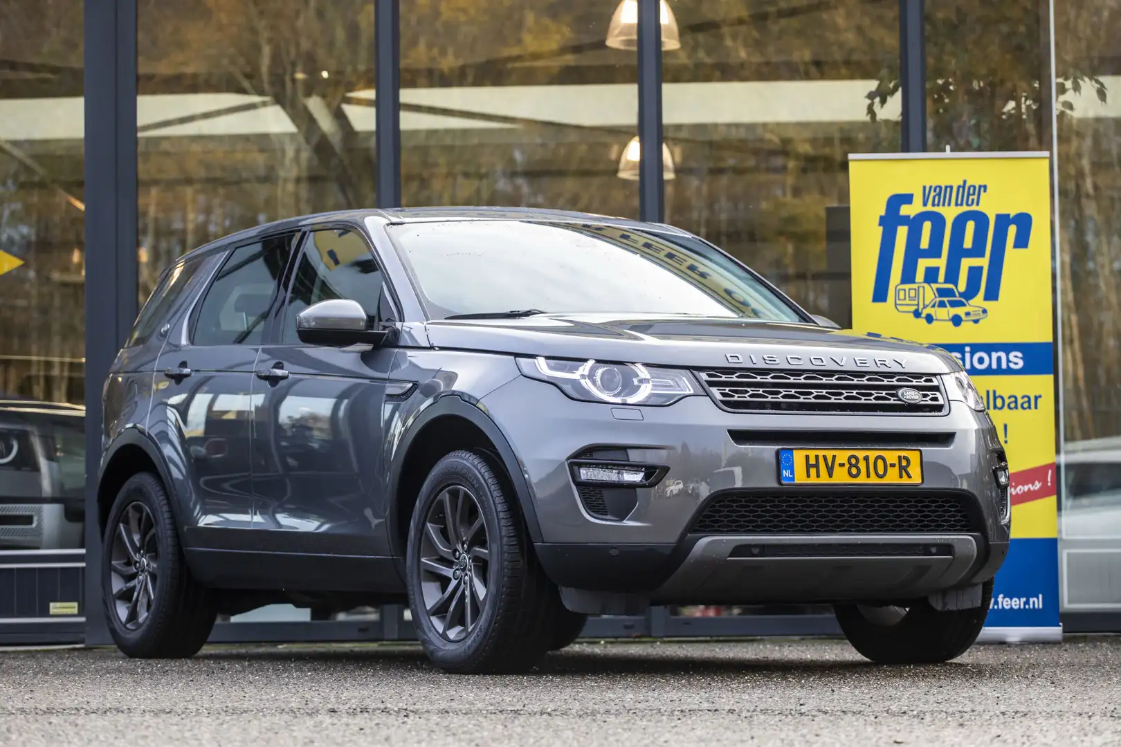 Land Rover Discovery Sport 2.0 TD4 HSE Grijs - 1