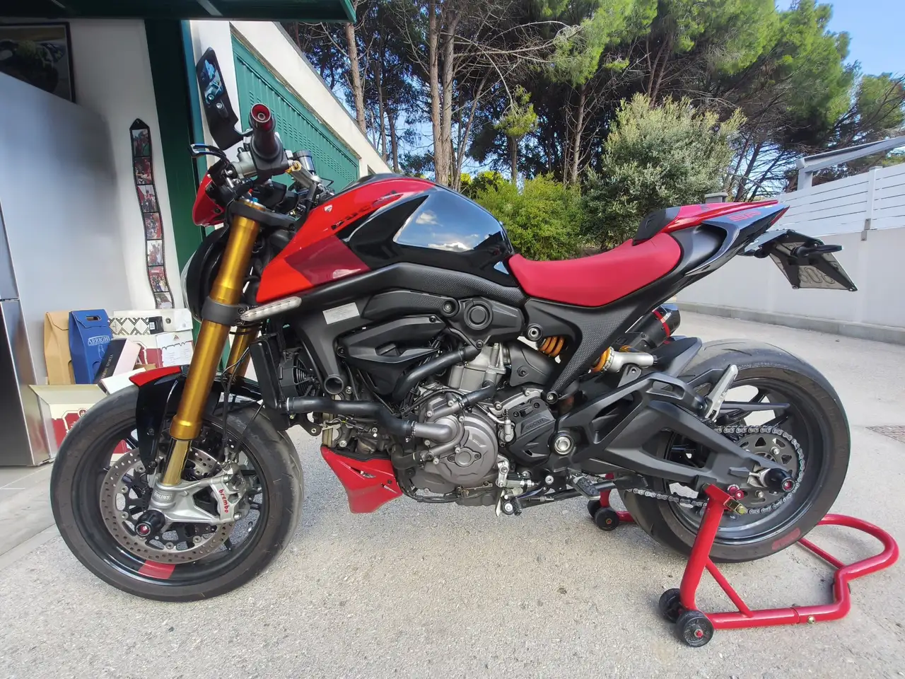 Ducati Monster 937