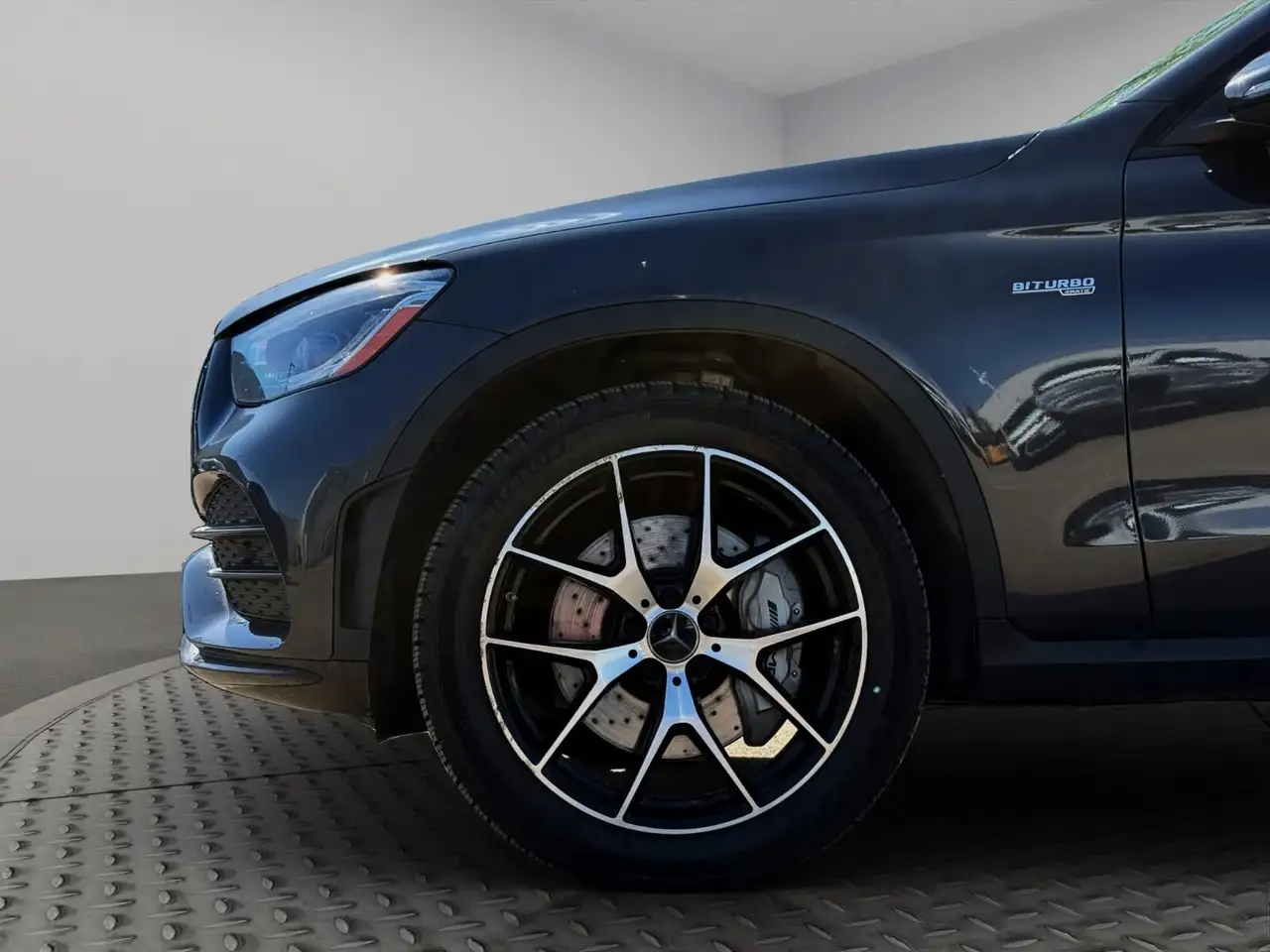 Mercedes-Benz GLC снимка Mercedes-Benz GLC