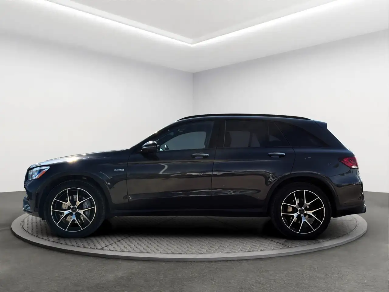 Mercedes-Benz GLC снимка Mercedes-Benz GLC