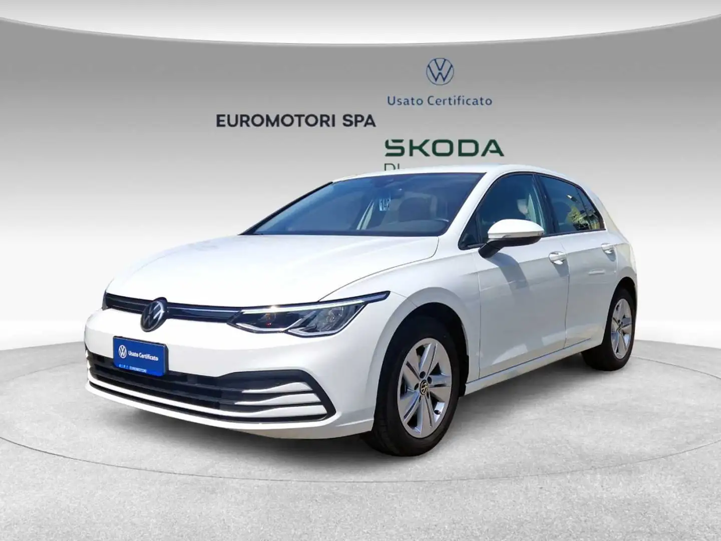 Volkswagen Golf 8ª serie 1.0 eTSI EVO DSG Life Bianco - 1
