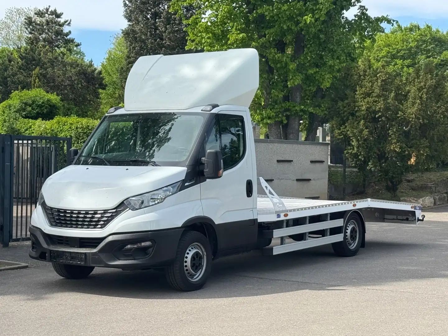 Iveco Sonstige Daily 2.3 35S14 A8/P Hi-Matic Autotransporter Weiß - 1