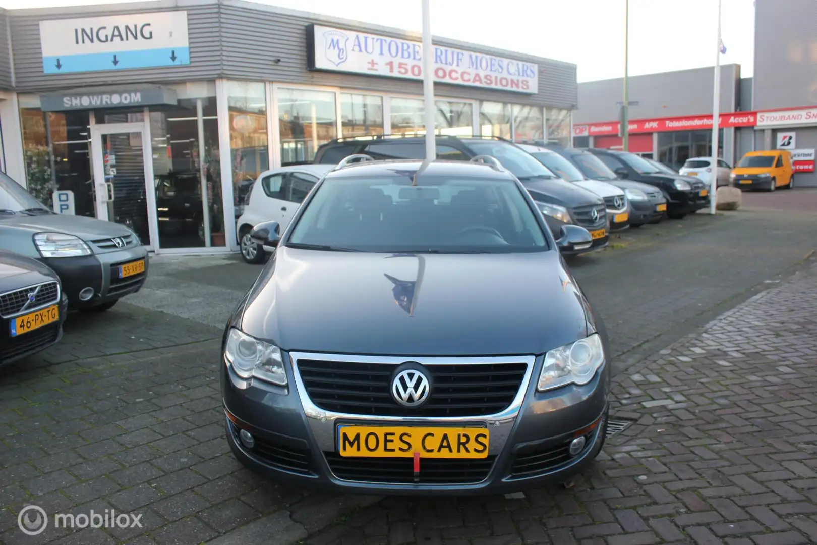 Volkswagen Passat Variant 1.4 TSI Trendline BlueMotion Grau - 2