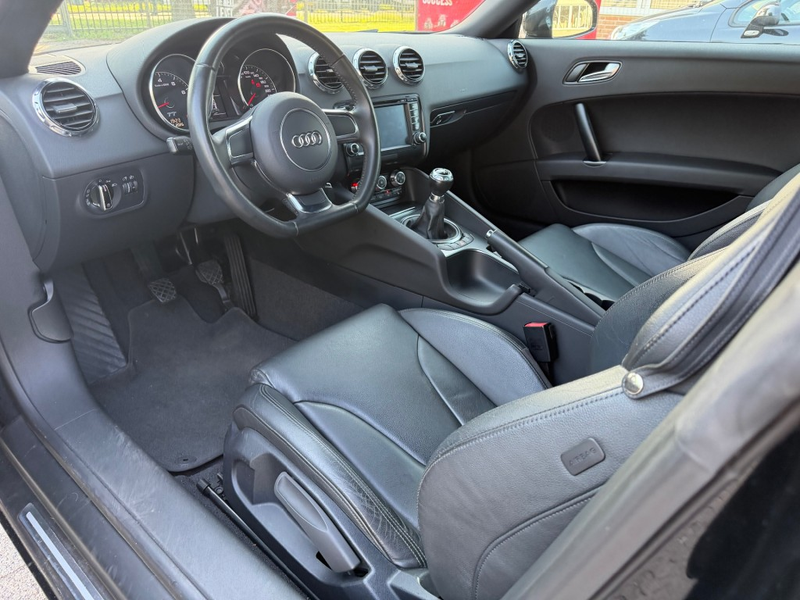 Audi TT - — photo 12