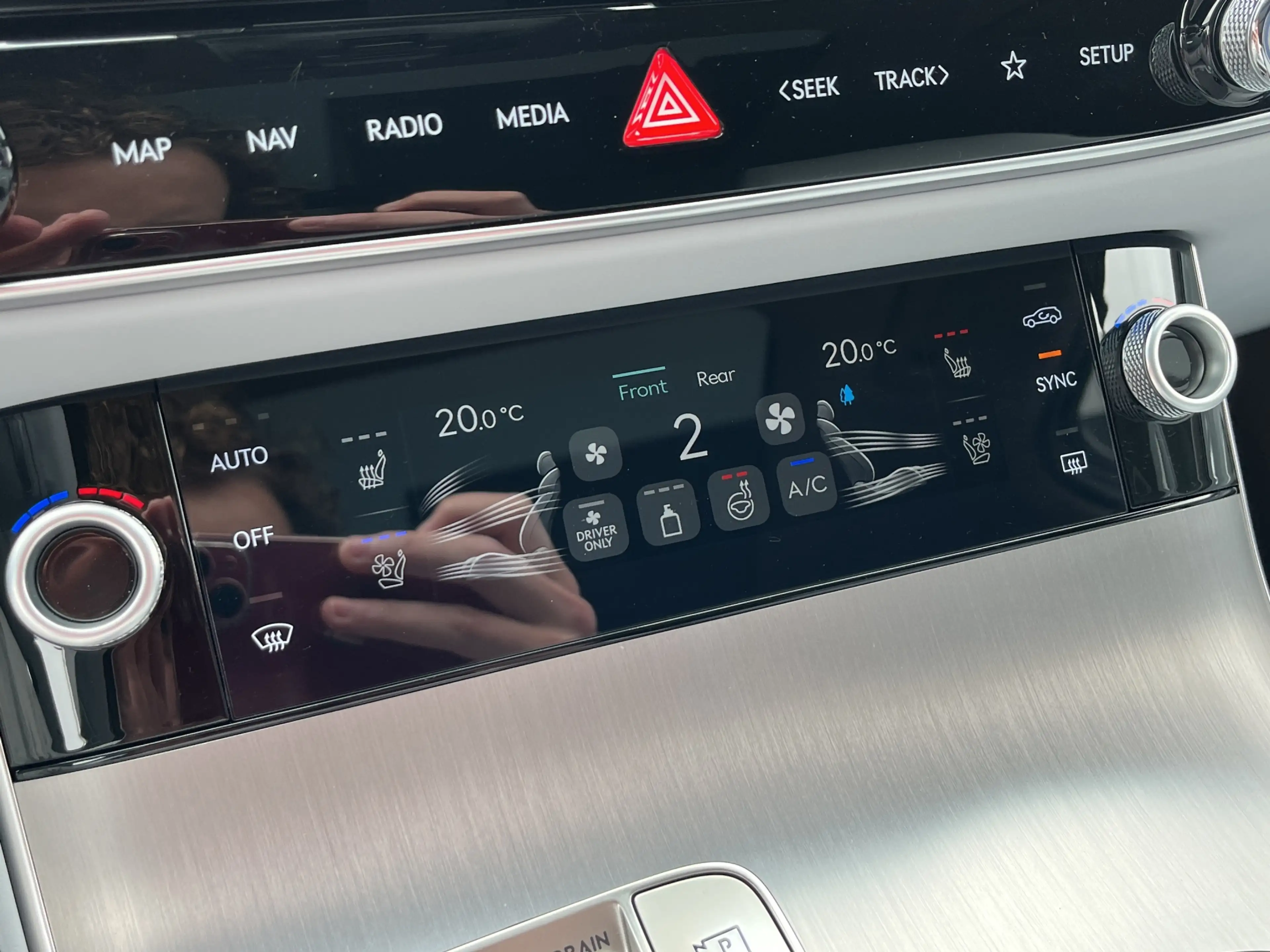 Genesis GV70 84 kWh 490pk Performance AWD Premium | 10.150,- DE — photo 33