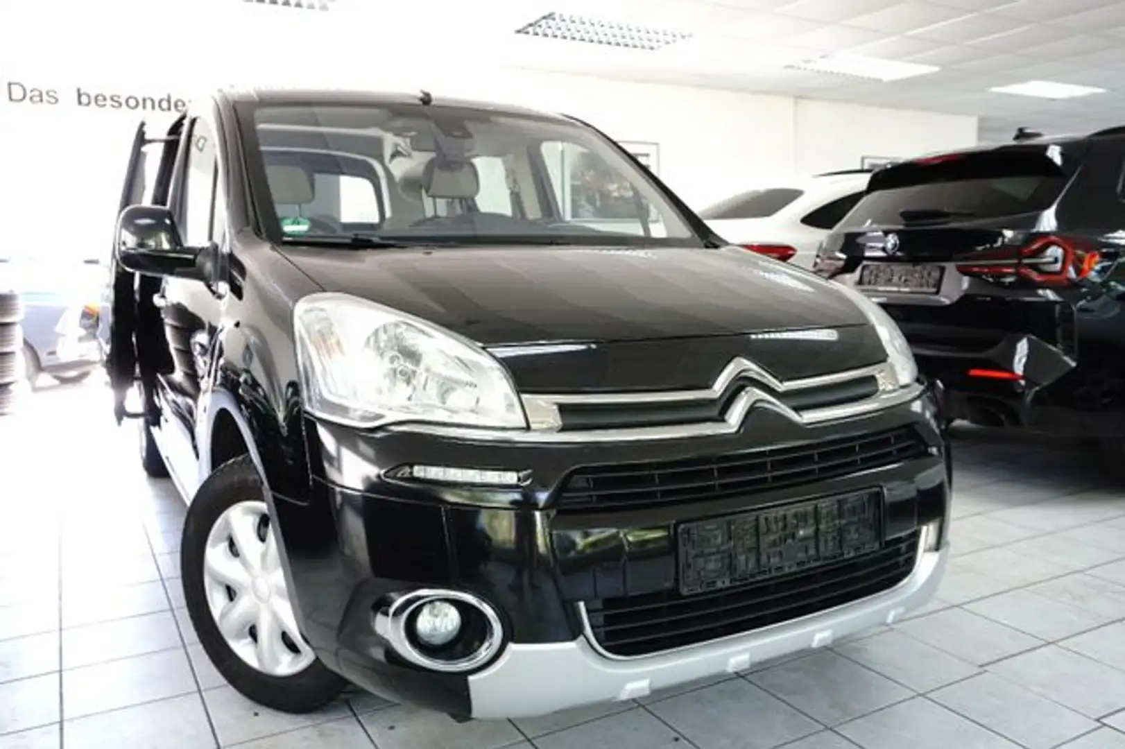 Citroen Berlingo Kombi Multispace 1,6 VTi 95 Selection Zwart - 1